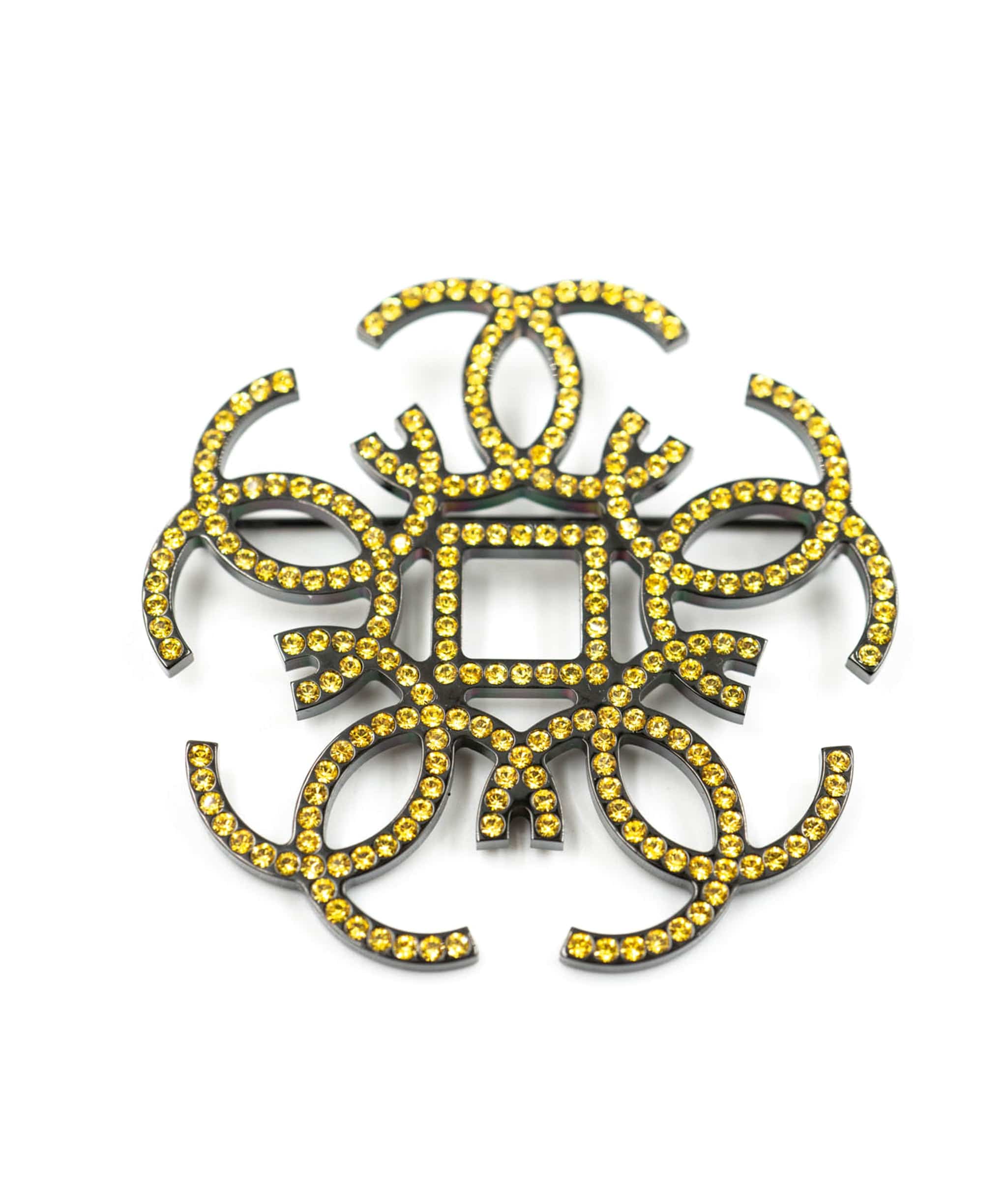 Chanel Chanel Citrine Rhinestone CC Circle Brooch - AWL3850