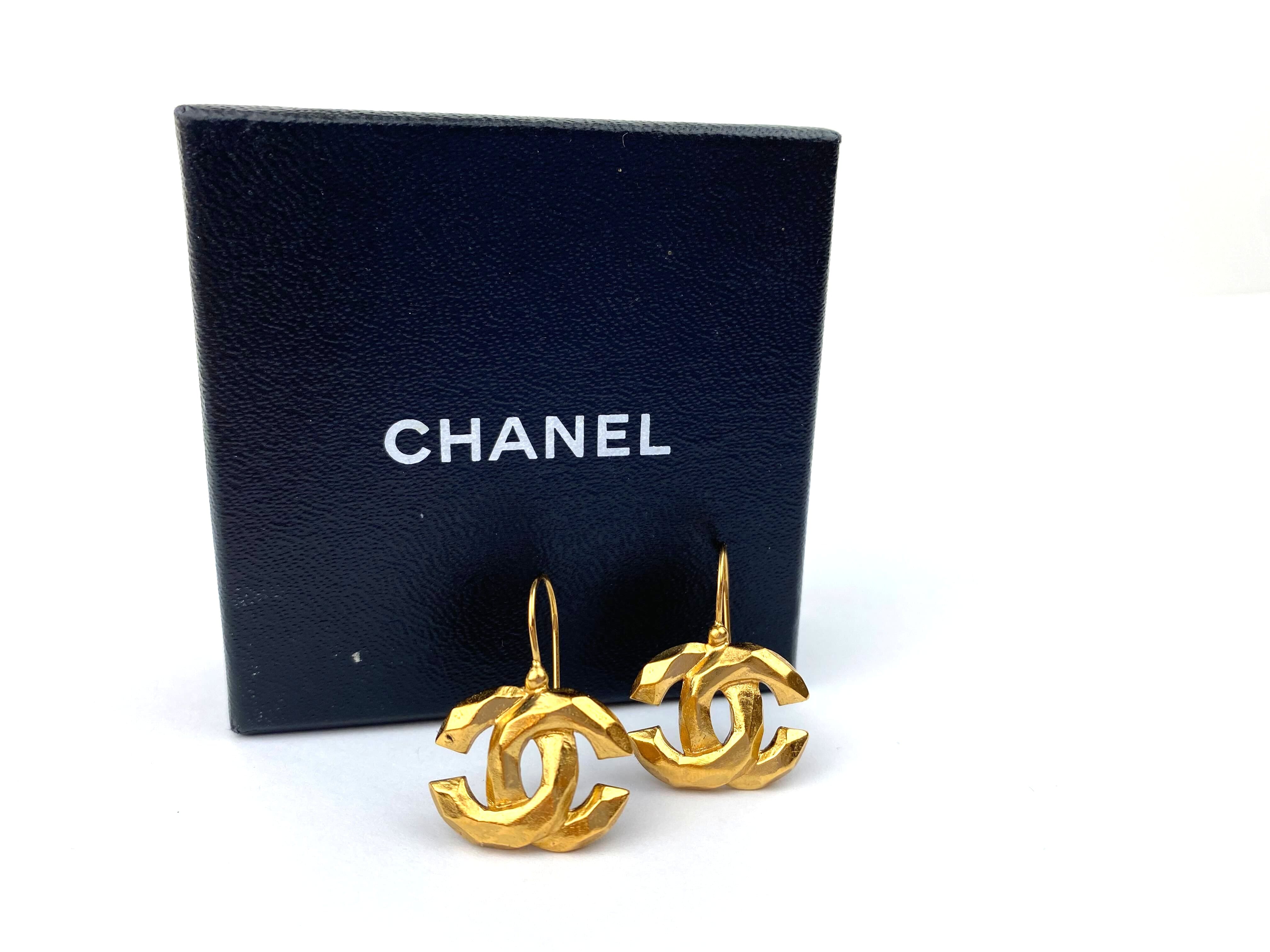 Chanel Chanel Coco Gold Earrings ASL2686