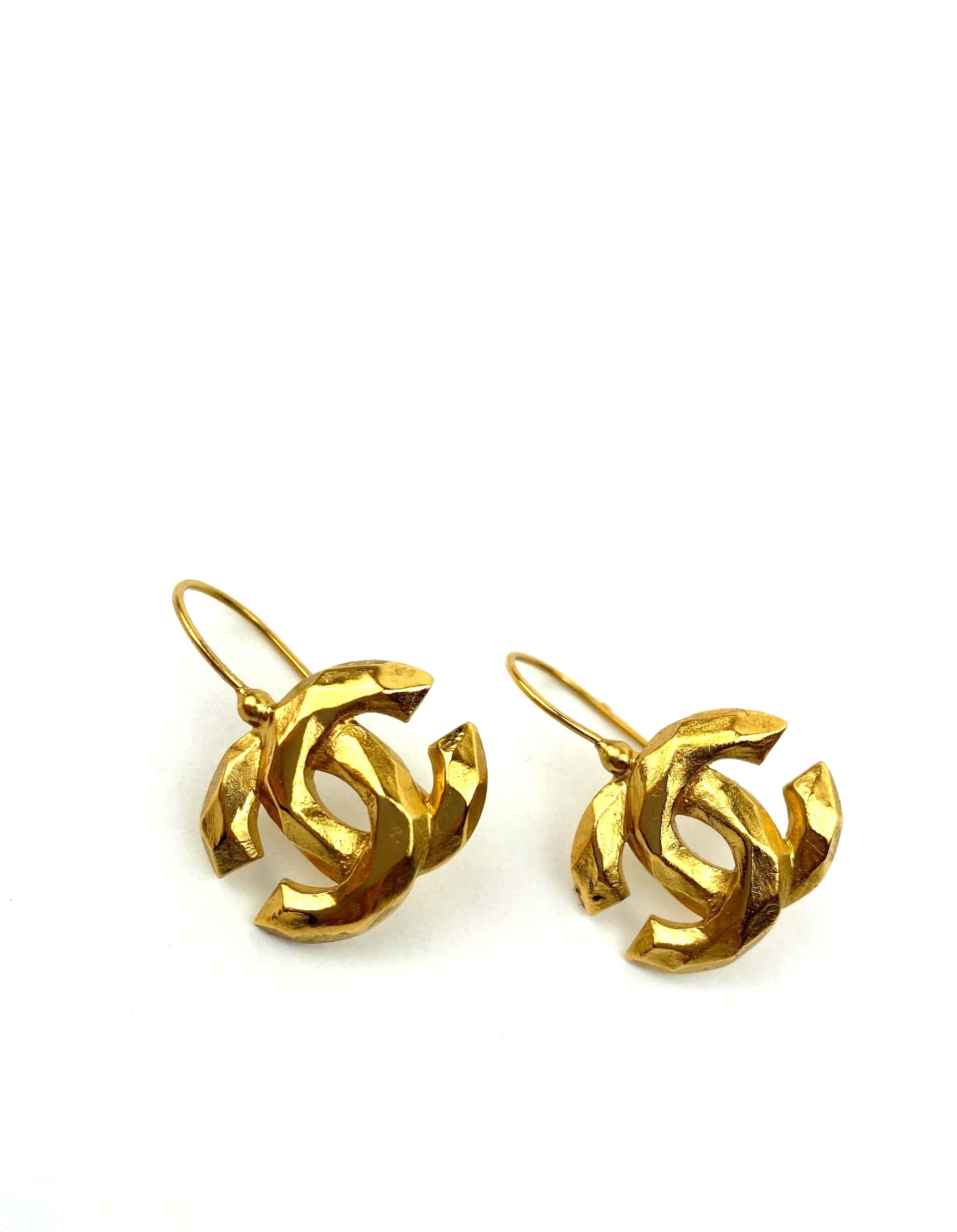 Chanel Chanel Coco Gold Earrings ASL2686