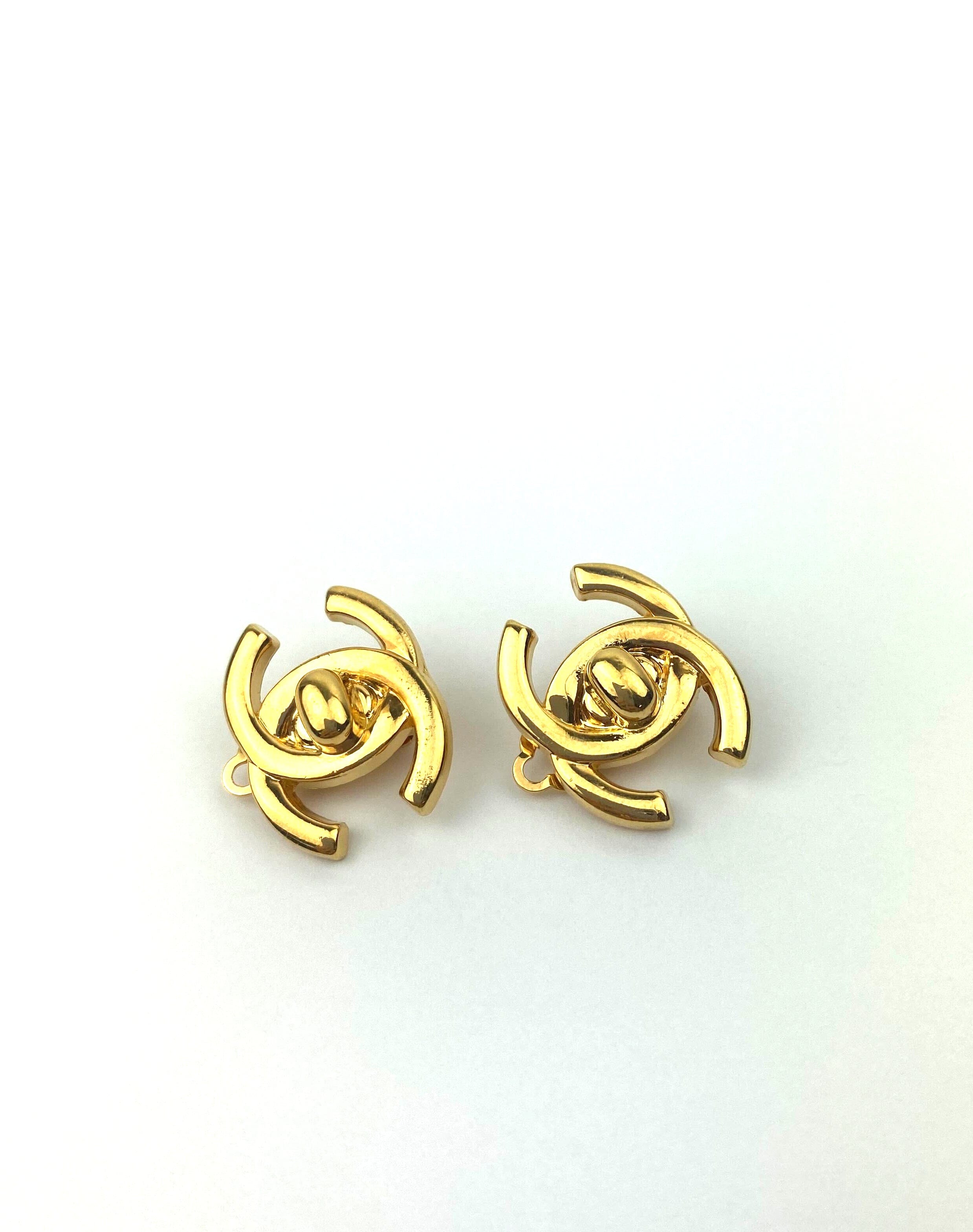 Chanel Chanel Coco Mark Earrings / Turn Lock ASL2938