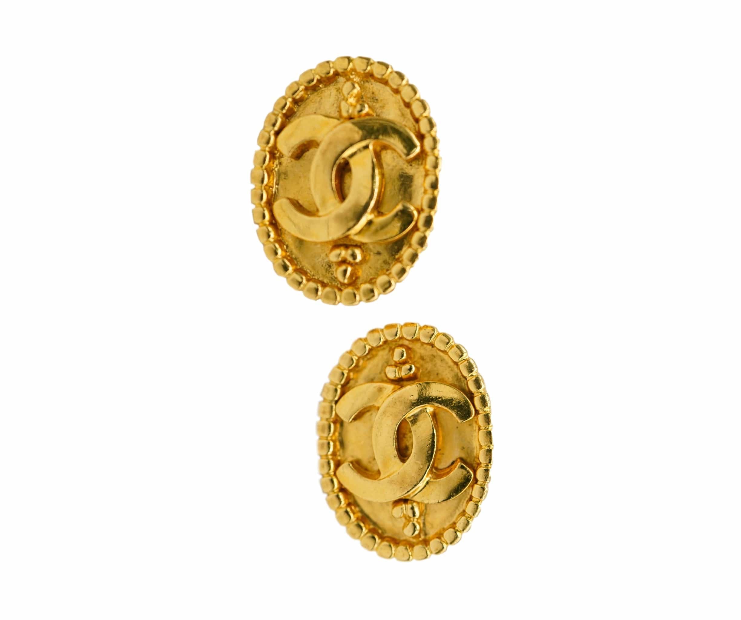 Chanel Chanel Cocomark Earrings Oval Oval Gold 96A 90129184 ASL7065