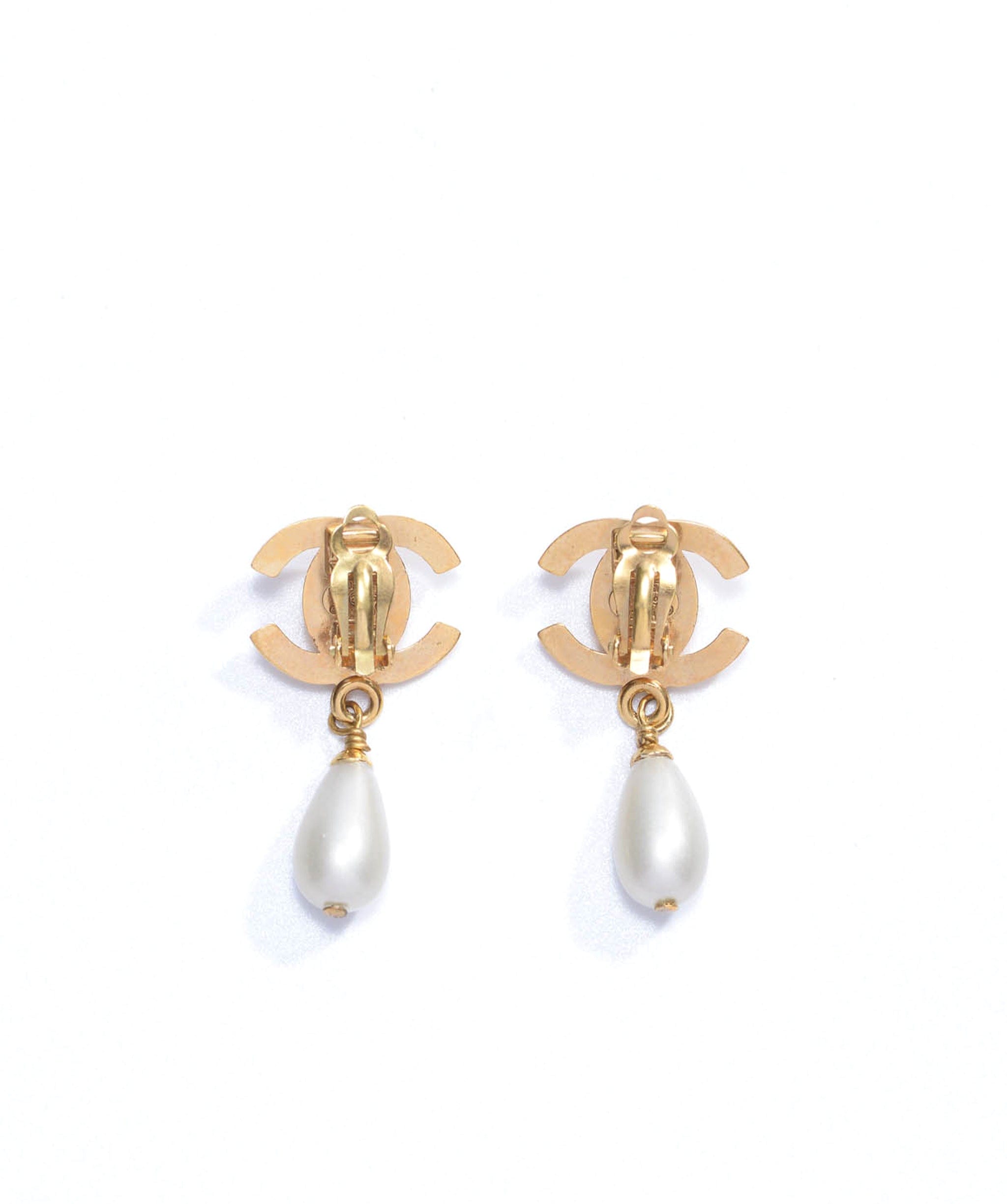 Chanel Chanel Gold CC Turnlock Earrings With Pearl drop - AWL3836