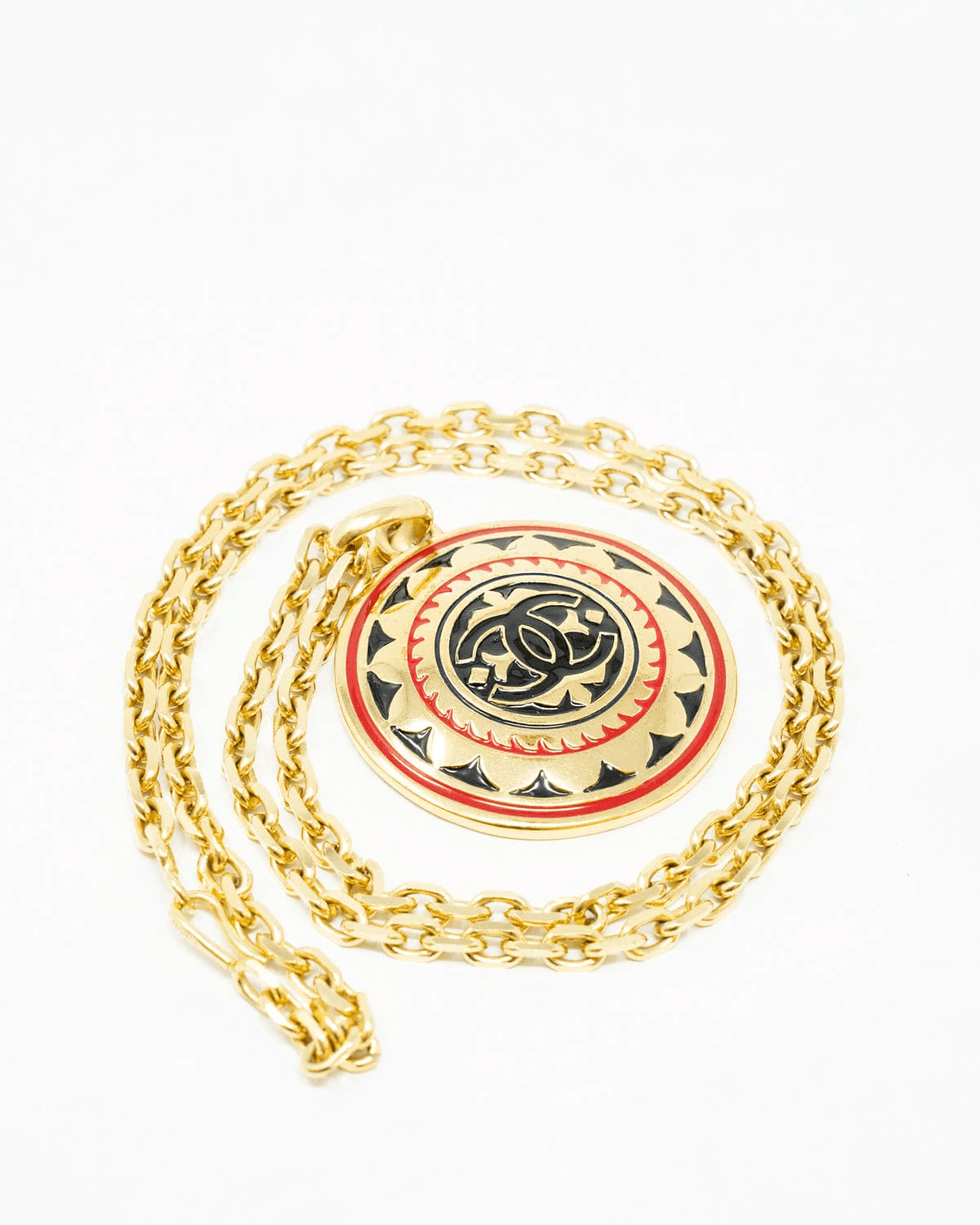 Chanel Chanel gold chain with CC medallion ASL2744