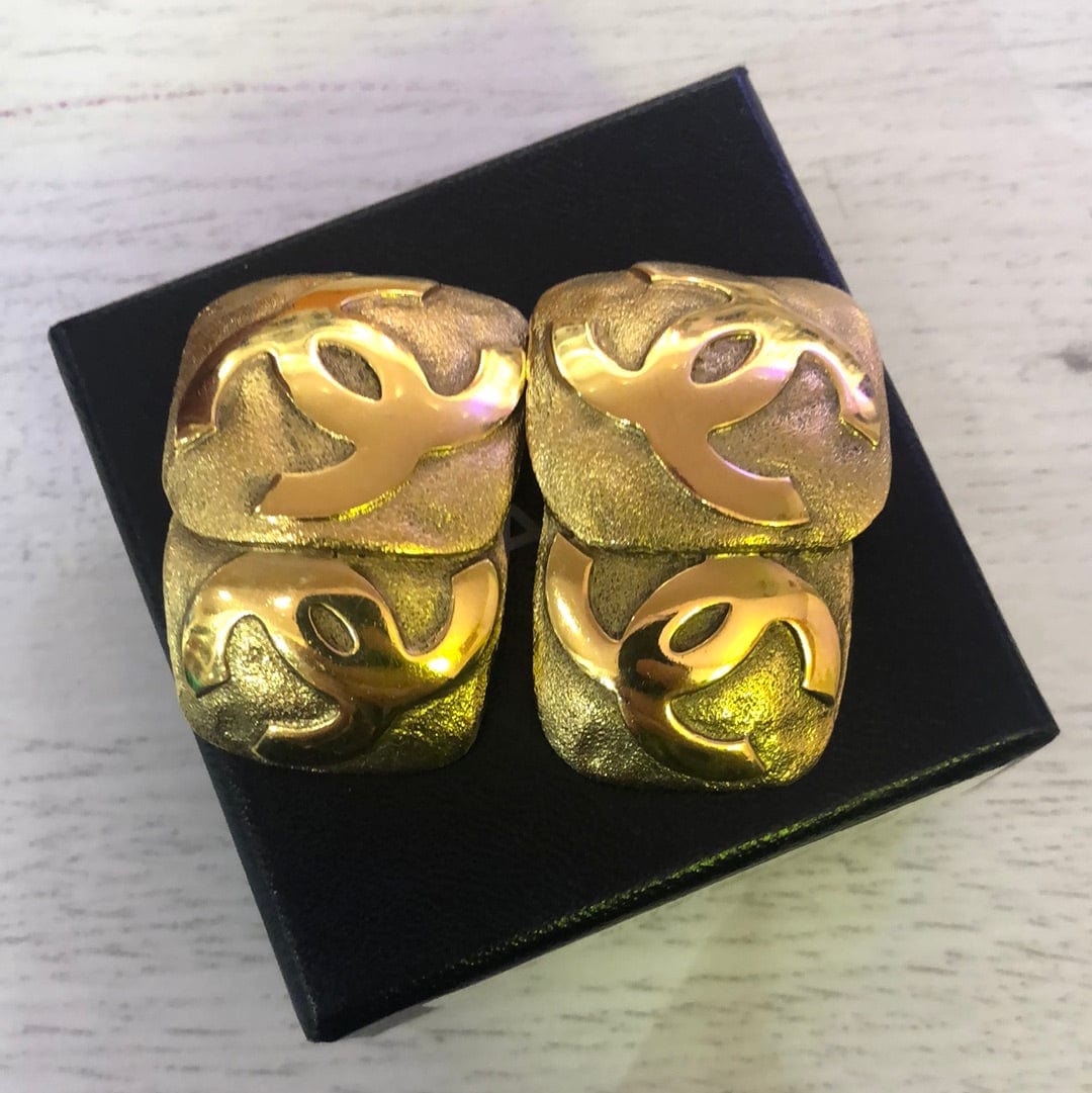 34. LP X C Chanel Gold Double CC Drop Clip On Earrings - ASL2051