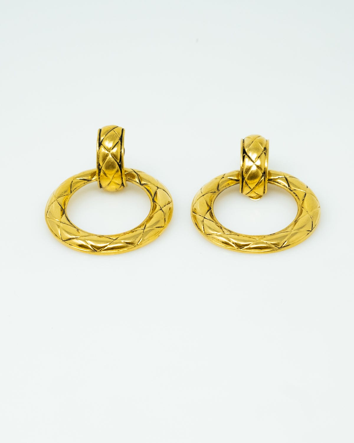 Chanel Chanel Gold Loop Clip-on Earrings ASL2460