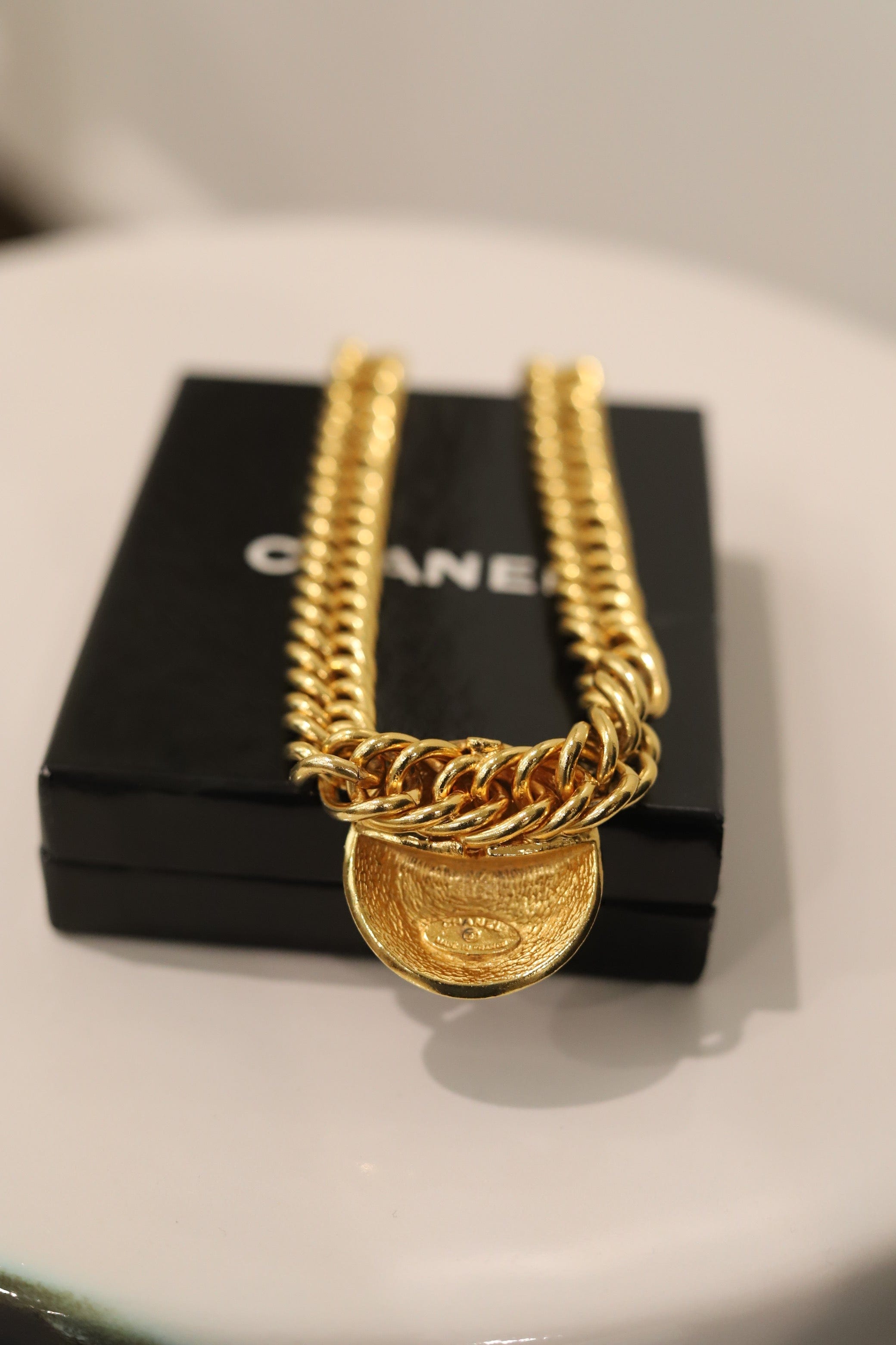 Chanel Chanel Gold Necklace PXL1458