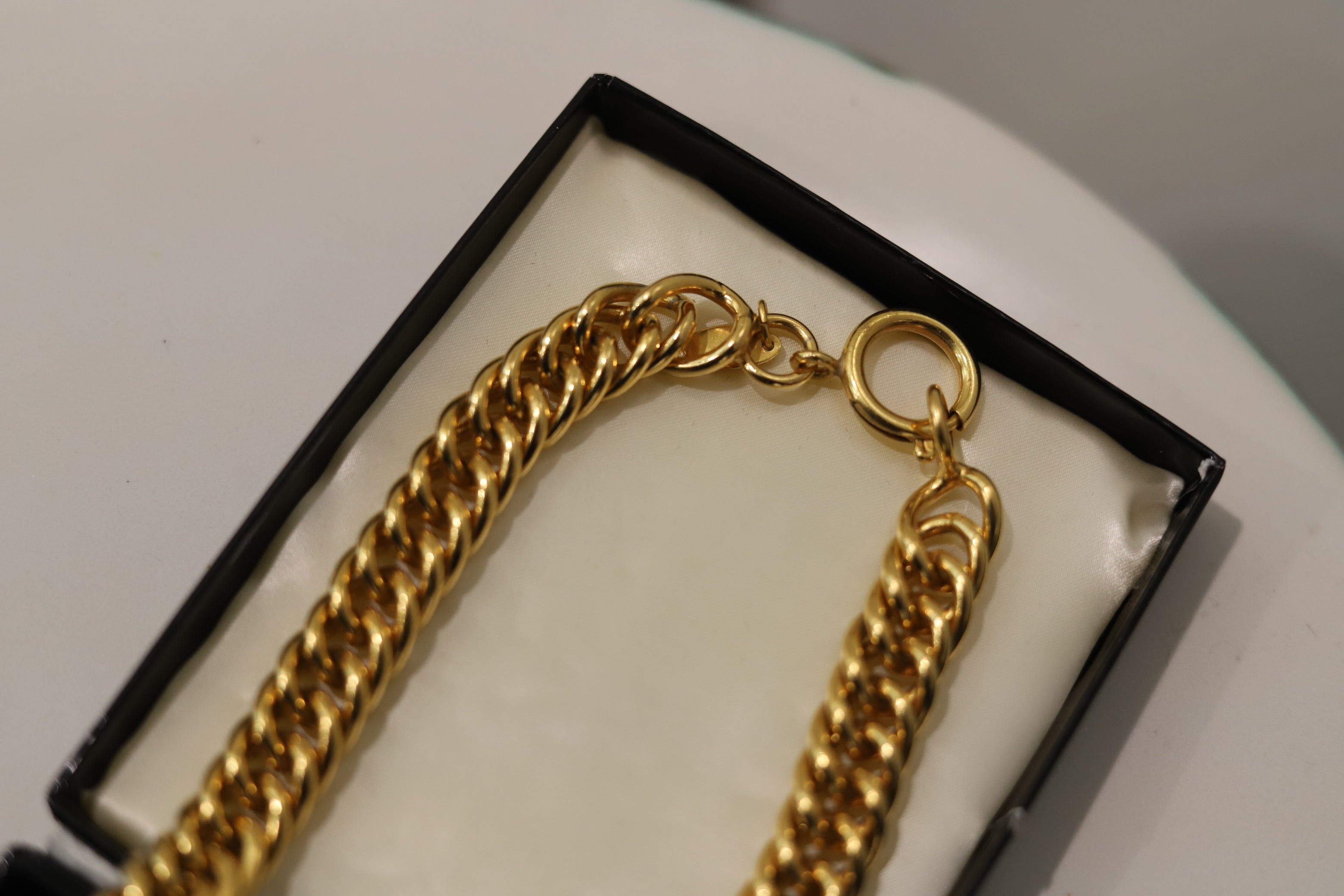 Chanel Chanel Gold Necklace PXL1458