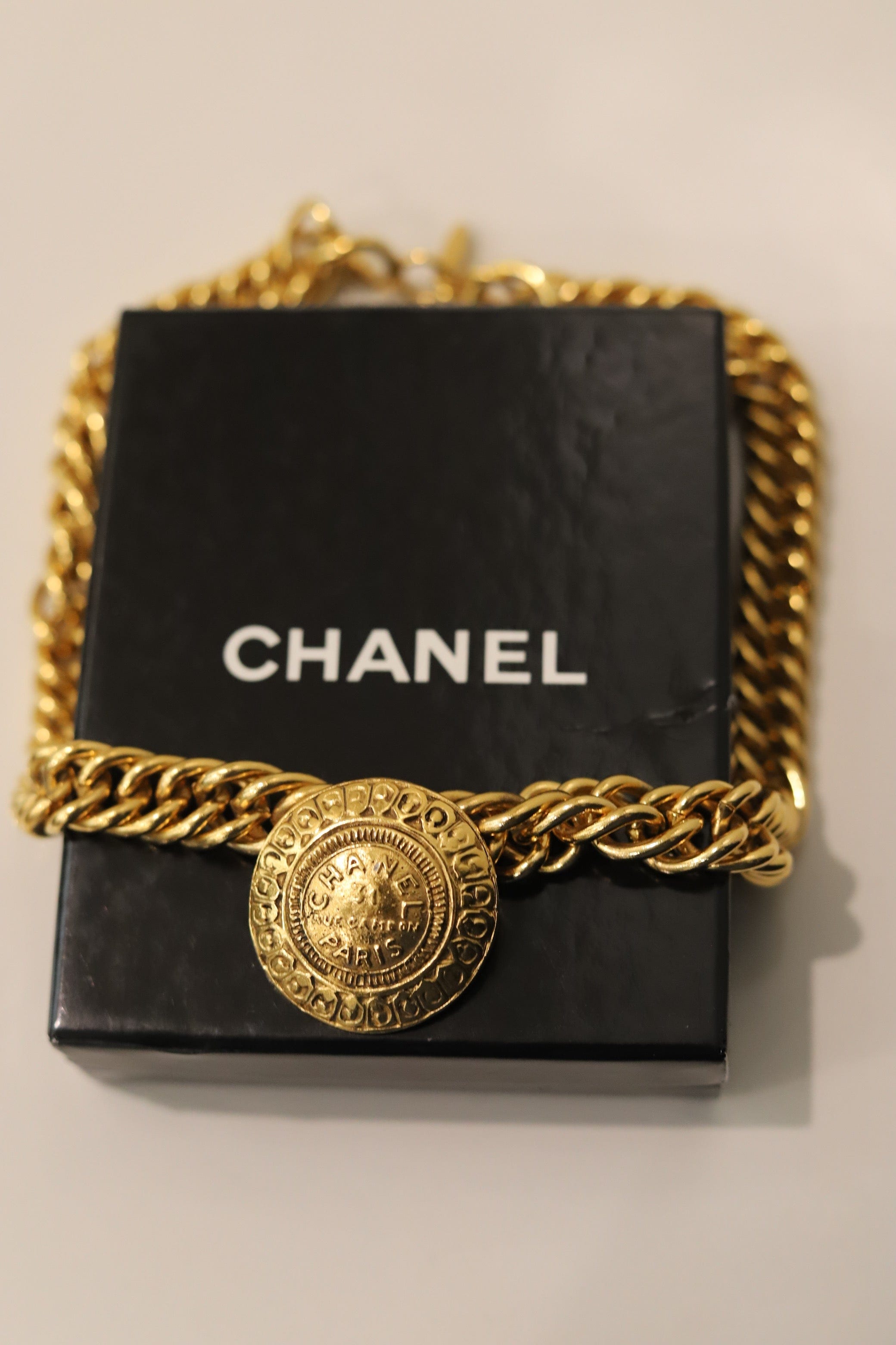 Chanel Chanel Gold Necklace PXL1458