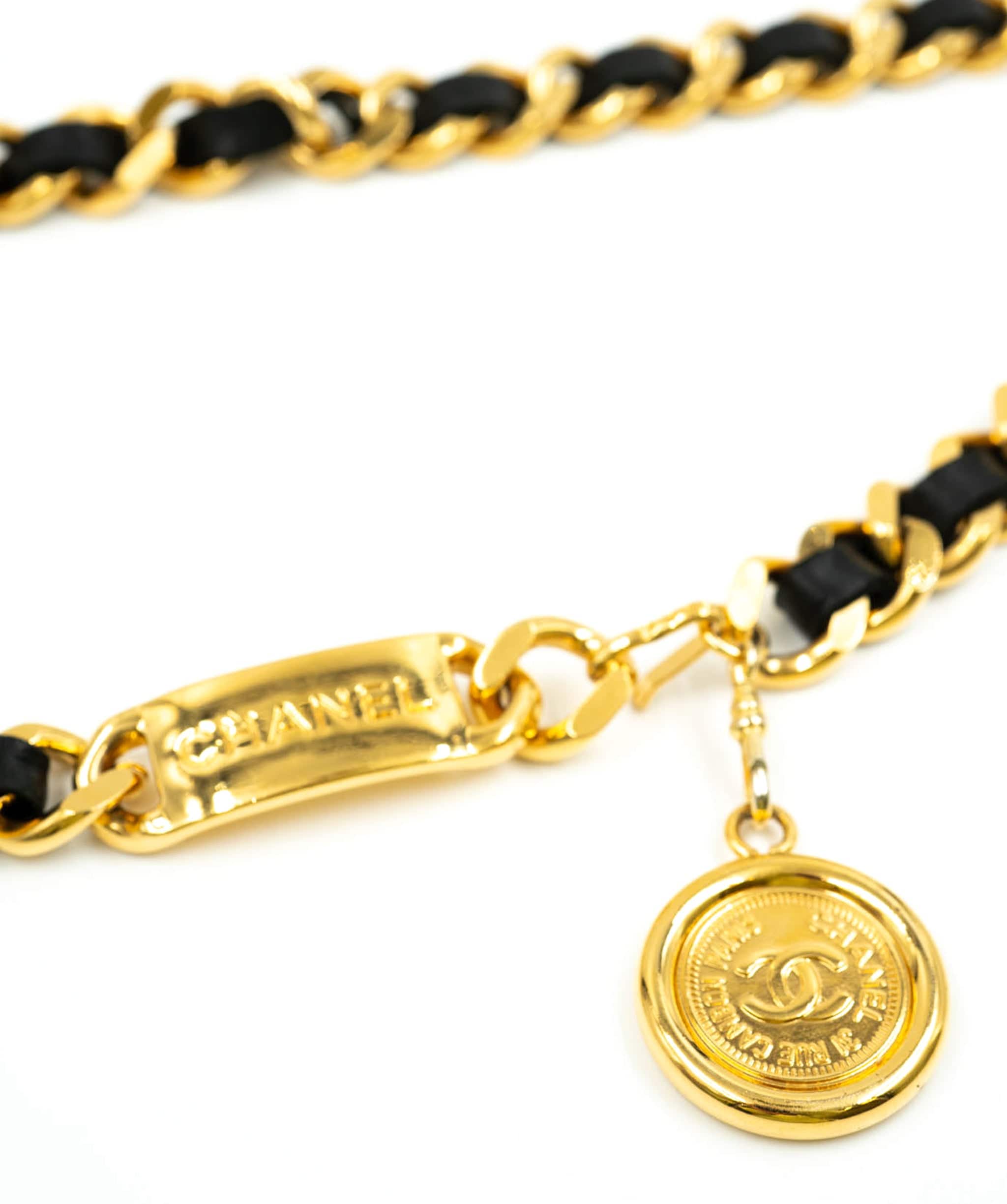 Chanel Chanel gourmette gold and black leather chain belt - AWL3876