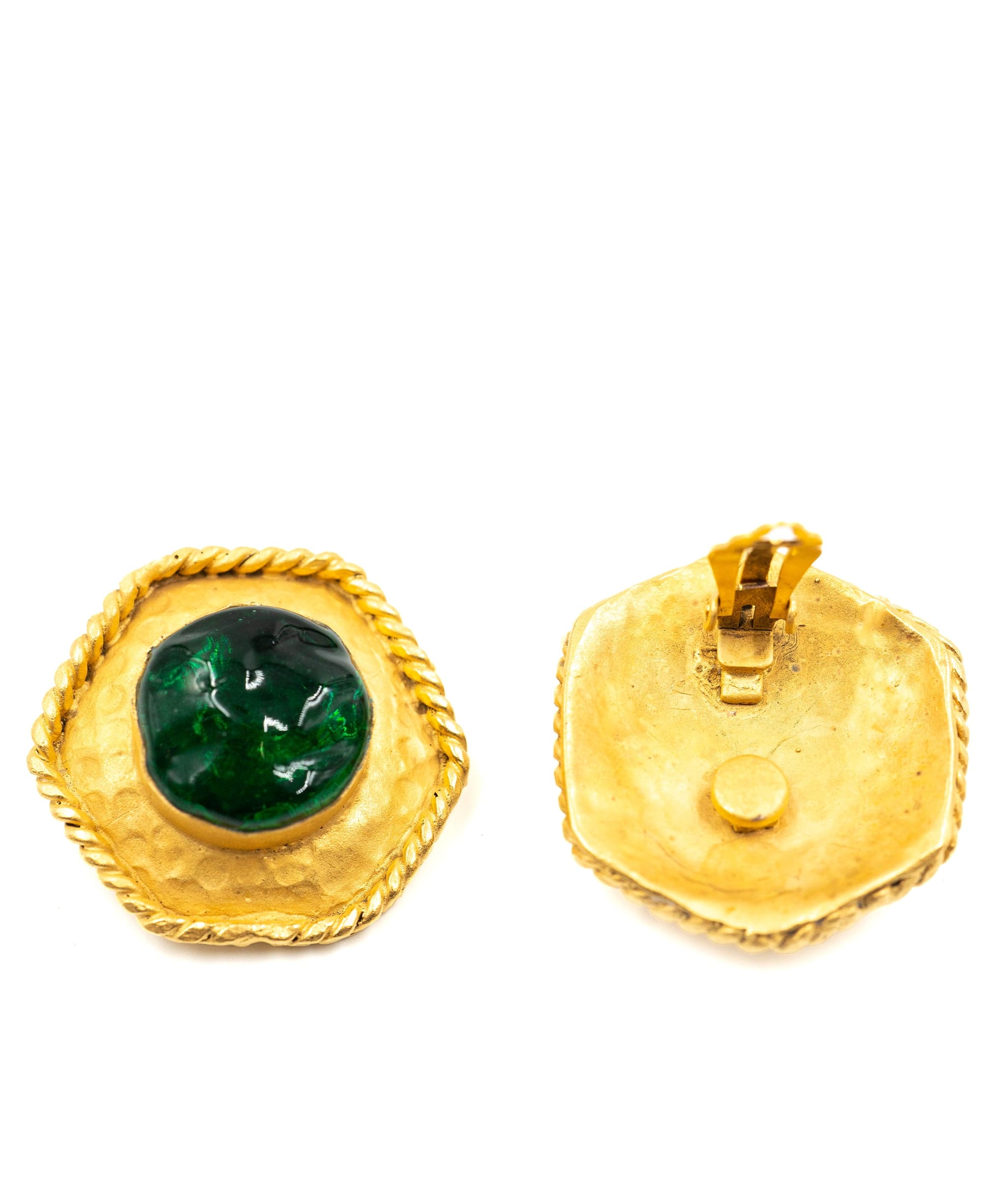 Chanel Chanel Green Gripoix Clip-on Earrings ASL4052