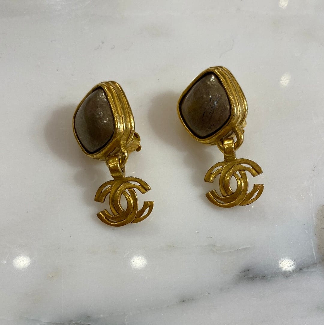 Chanel Chanel Gripoix Stone Dangle Clip-on Earring ASL4780