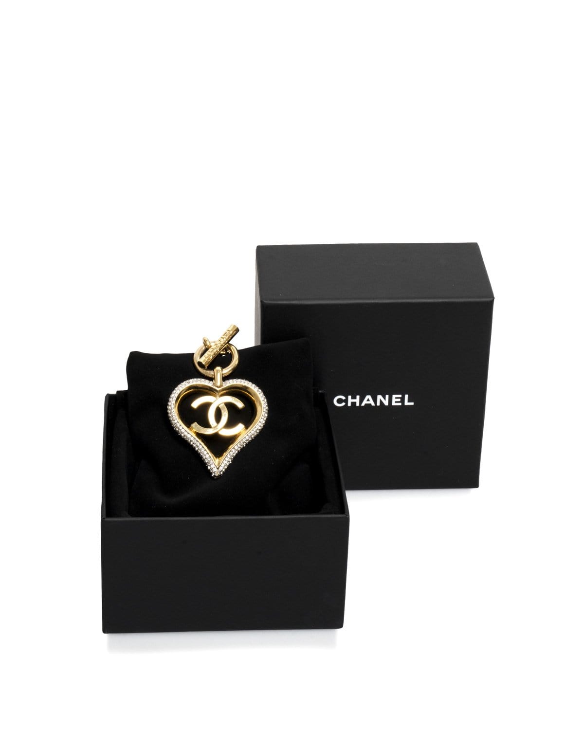 Chanel Chanel Heart Necklace - ADL1604