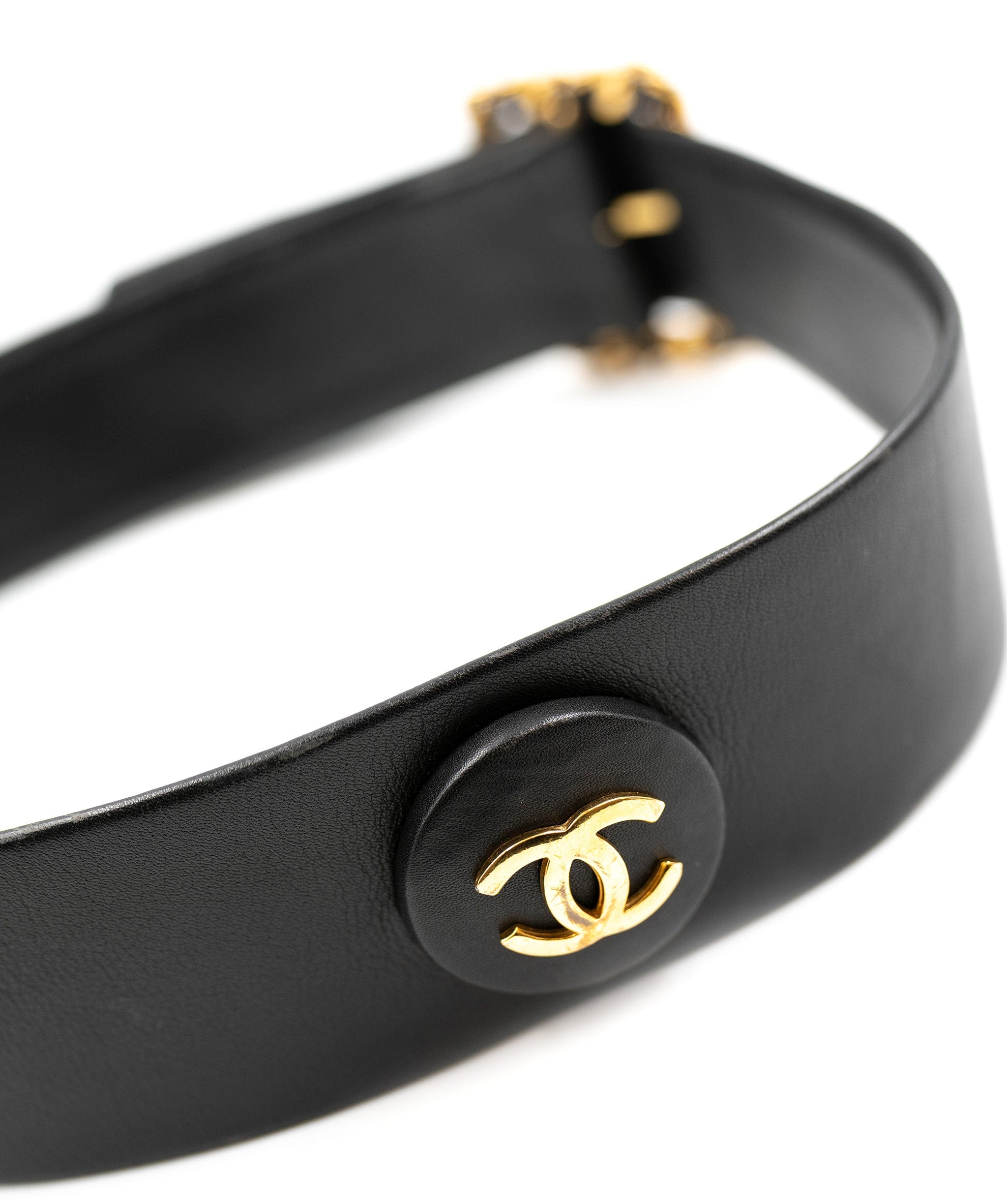 Chanel Chanel Leather belt with button like embellishment and chain woven belt buckle - ASL3704