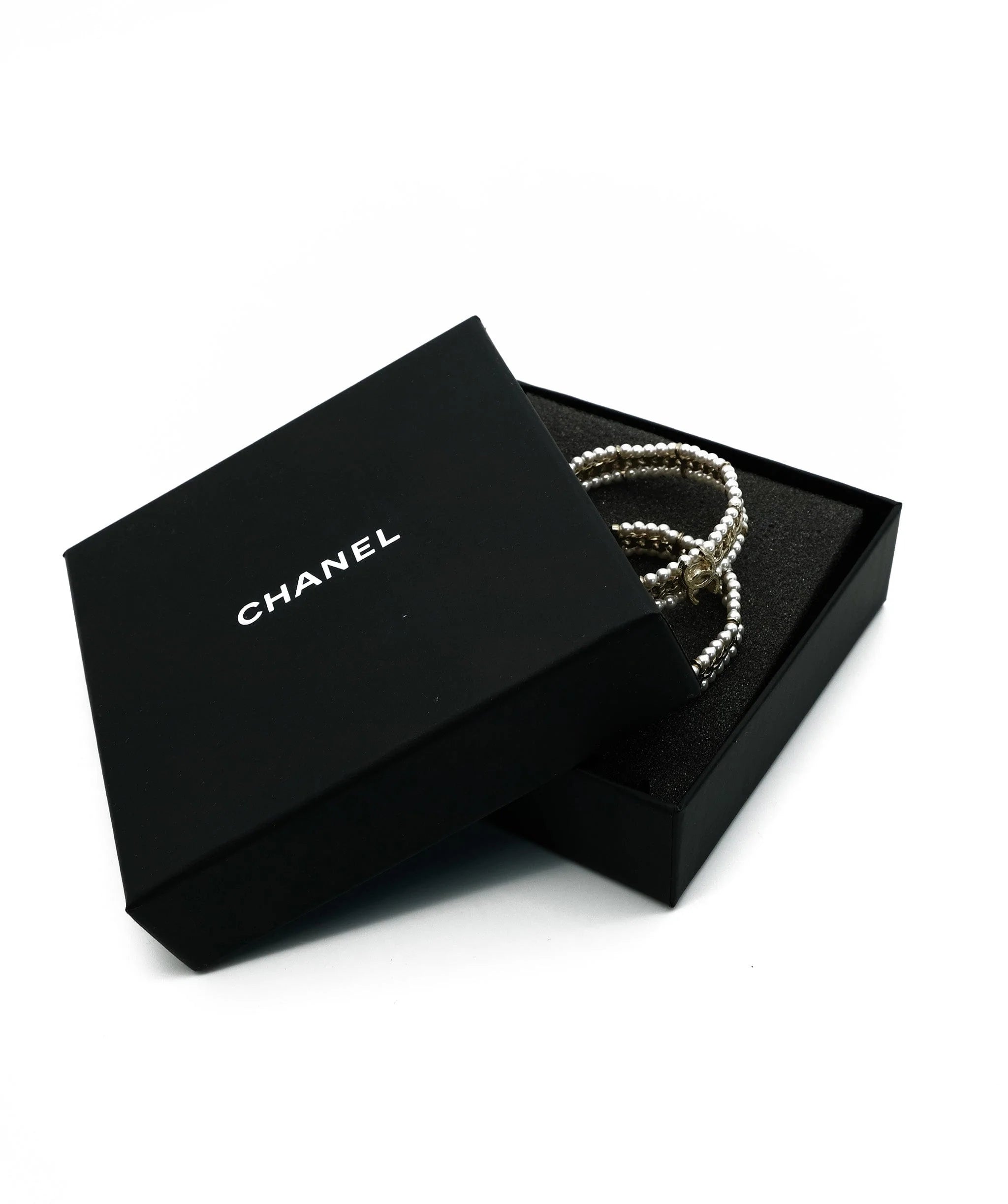 Chanel Chanel Loop Earring