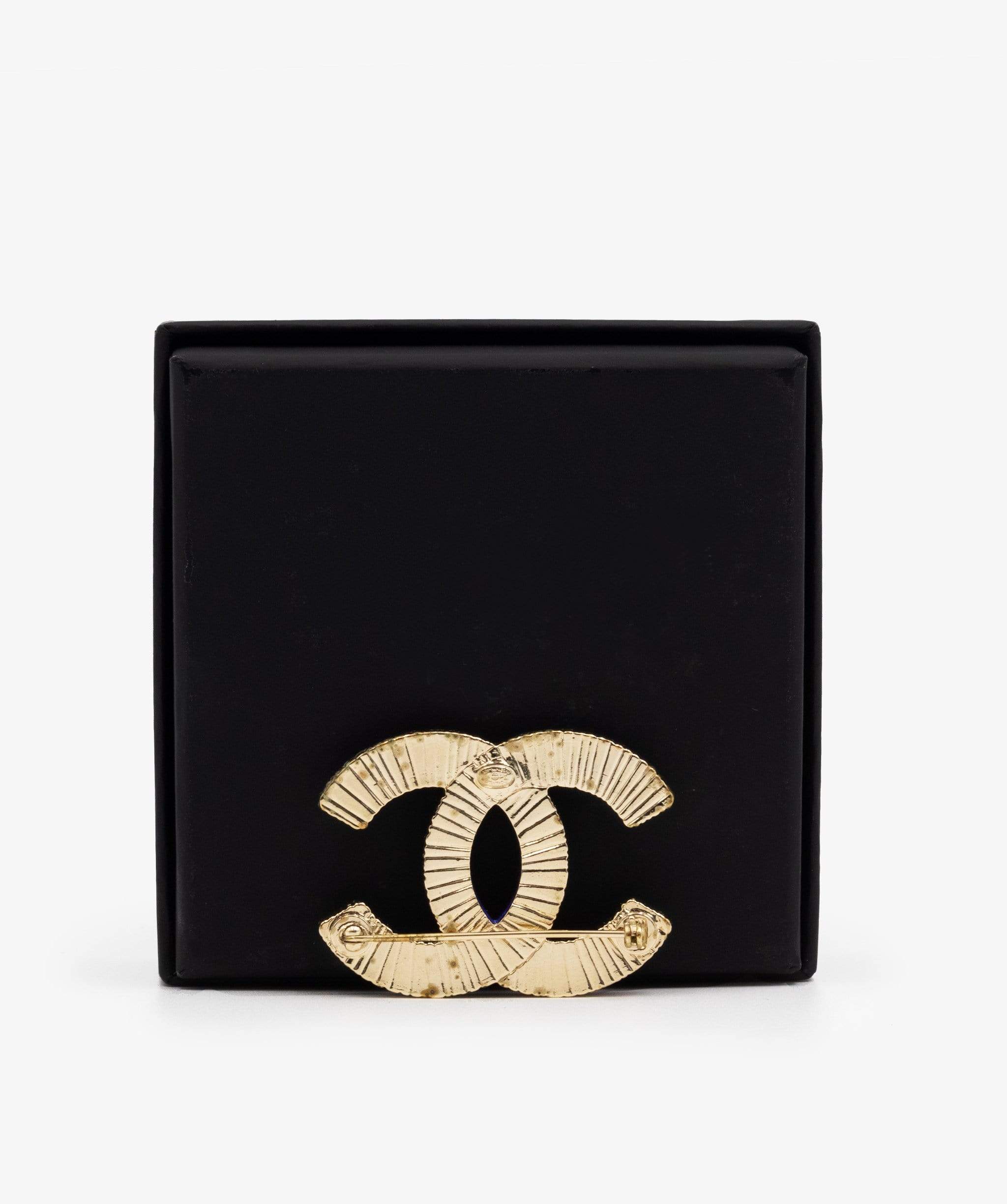 Chanel Chanel Metal CC - Rainbow Brooch