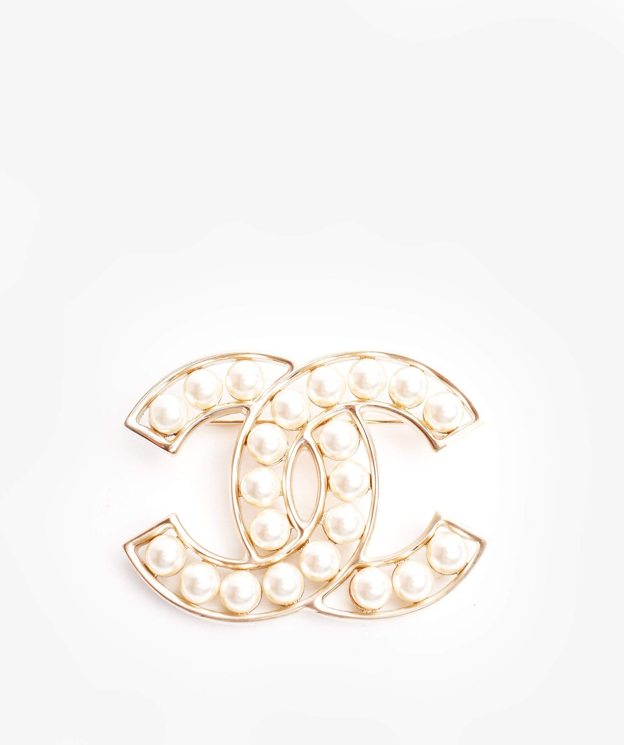 Chanel Chanel Pearl Brooch