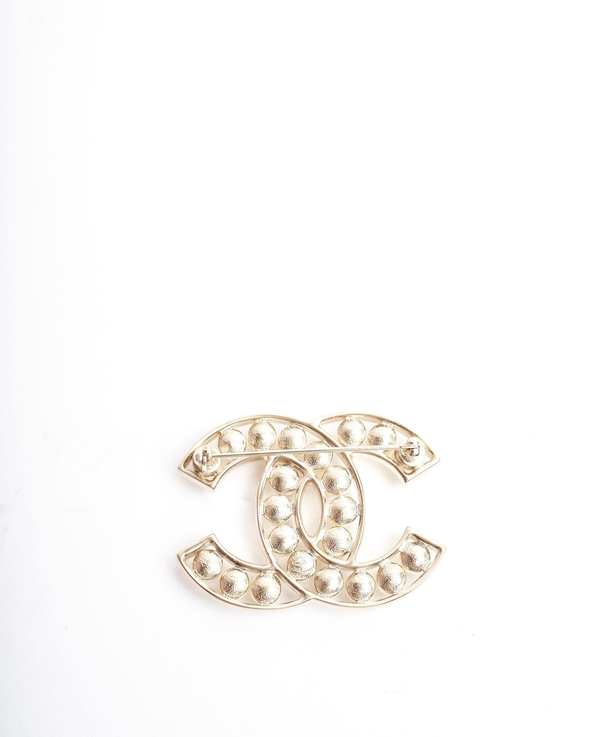 Chanel Chanel Pearl Brooch