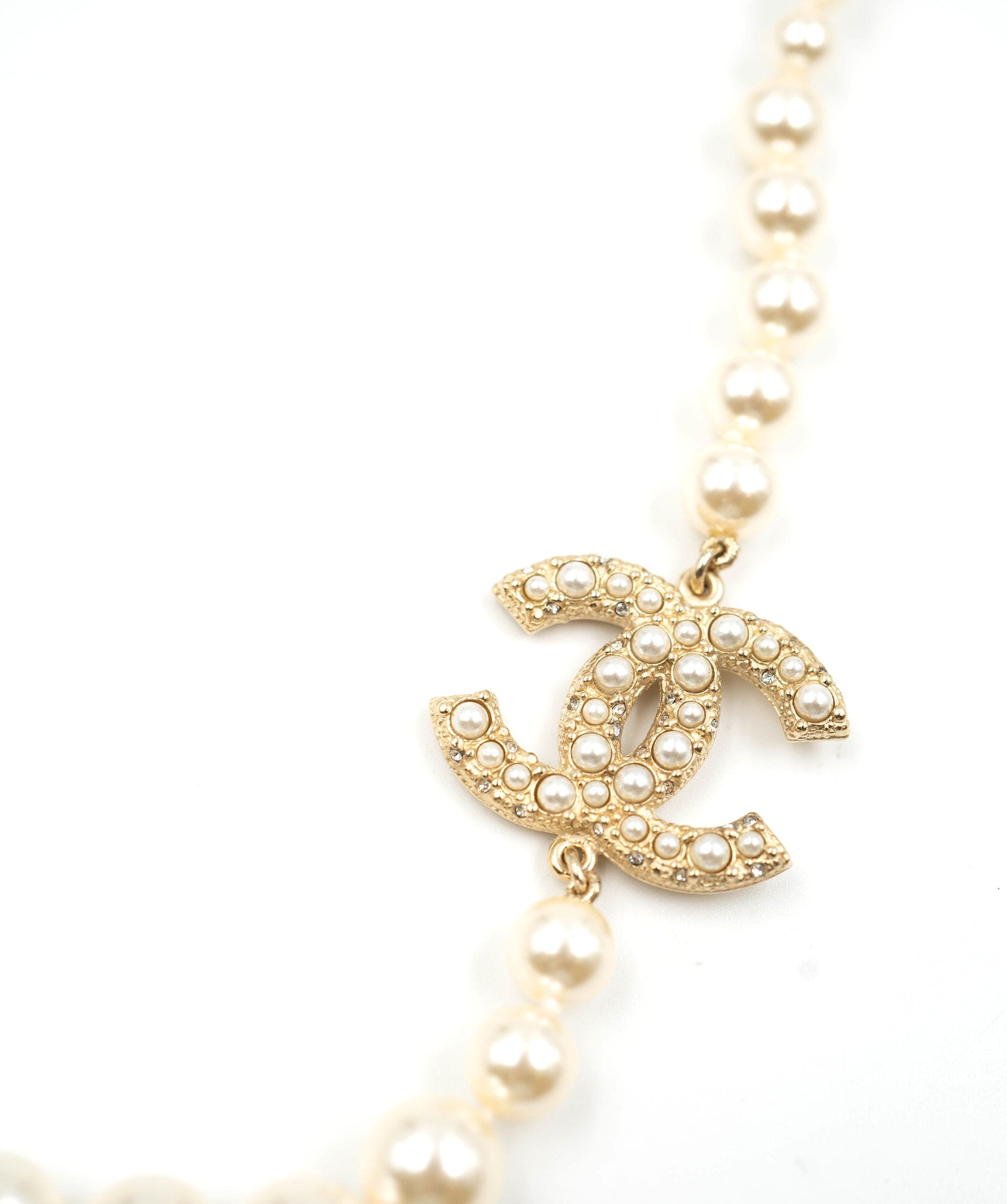 Chanel Chanel pearl choker AGL2348