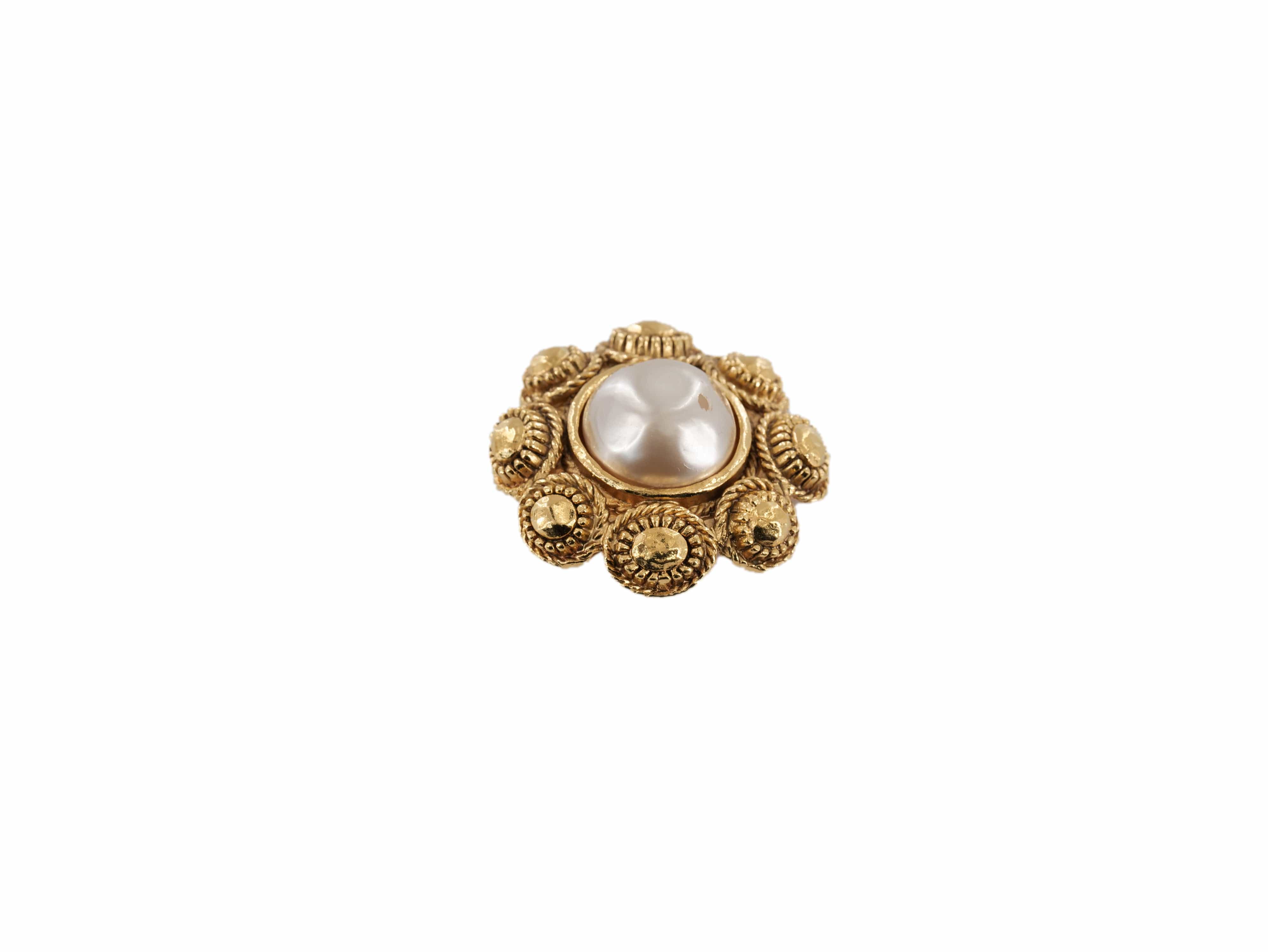 Chanel Chanel Pearl Clip On Earrings RJL1564