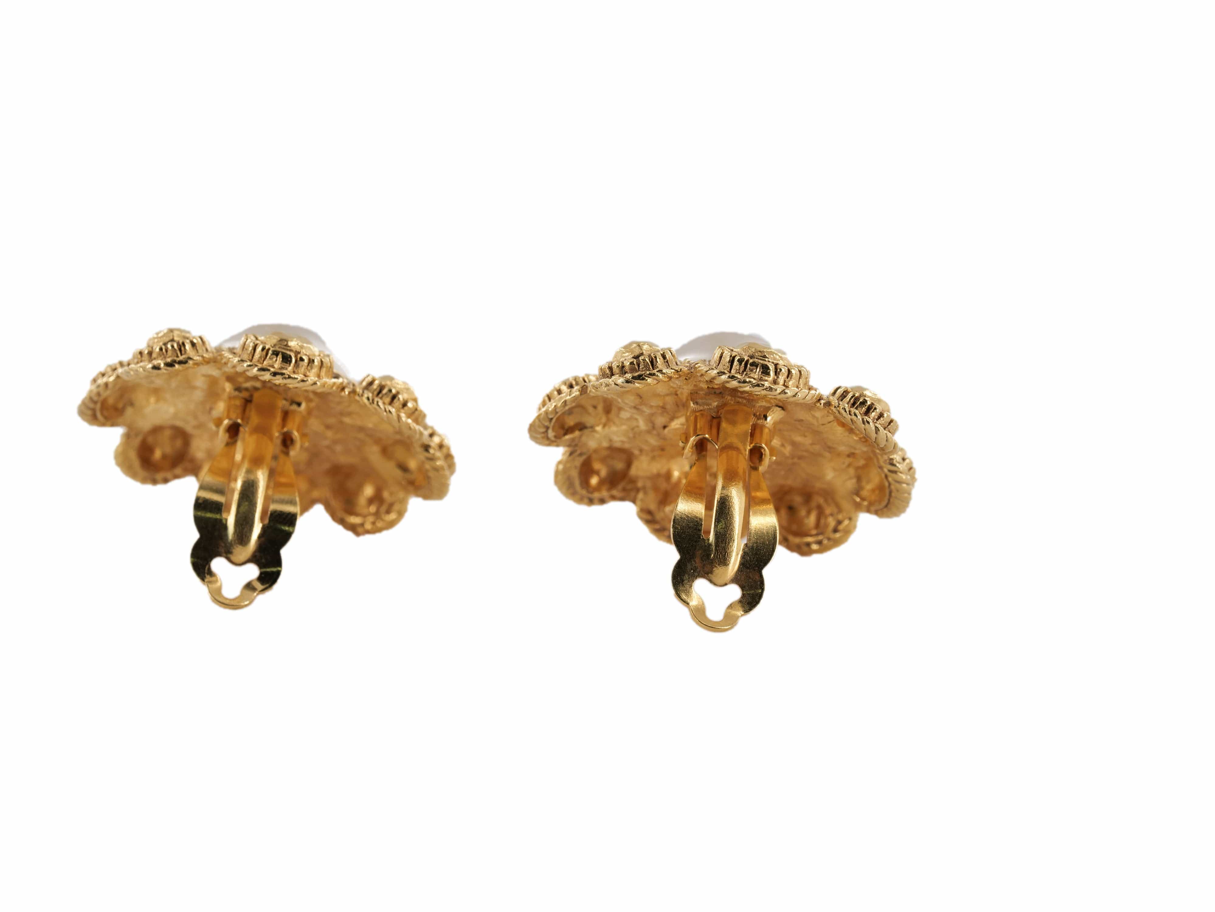 Chanel Chanel Pearl Clip On Earrings RJL1564