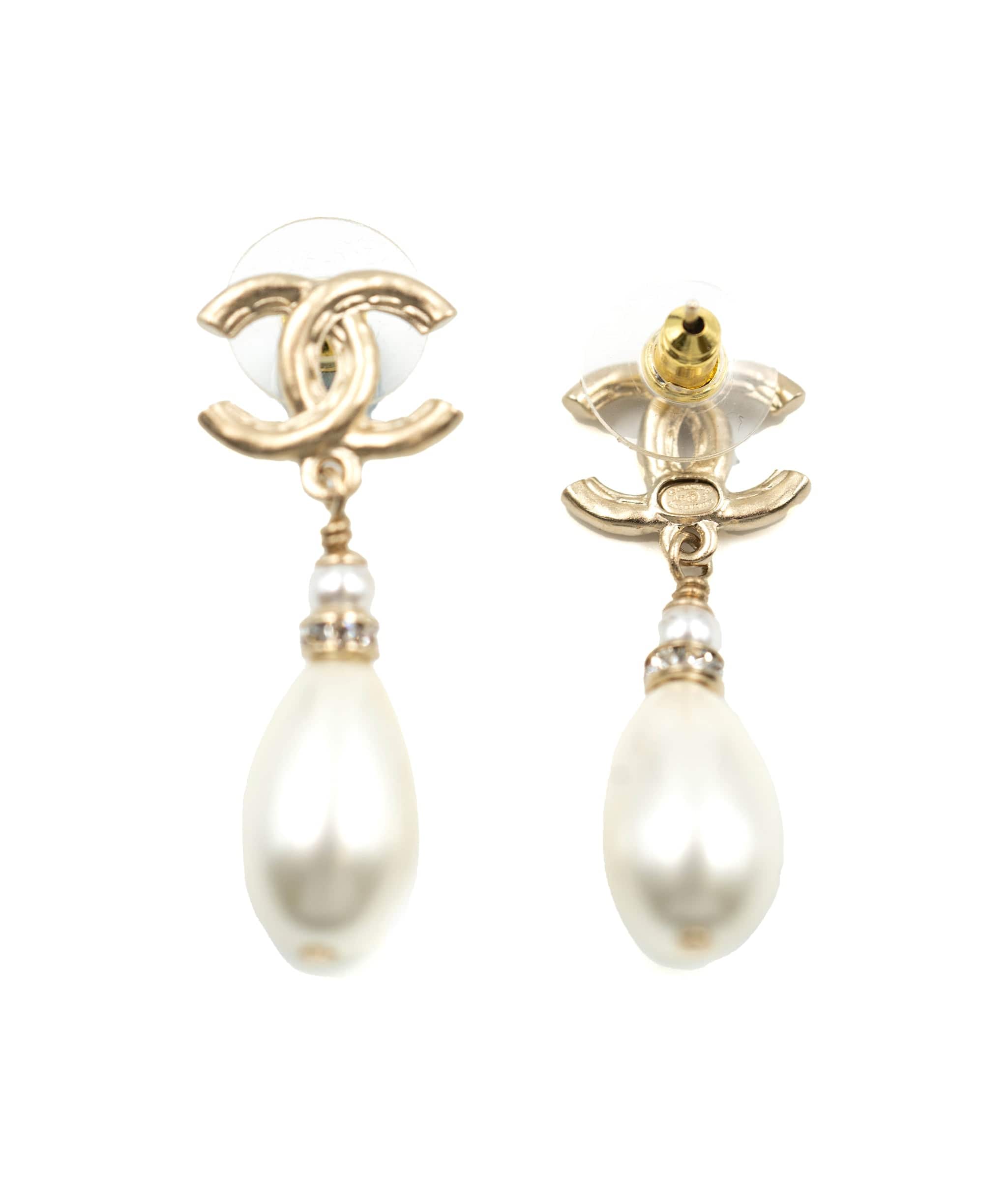 Chanel Chanel Pearl Diamonte Drop Earrings AGL2346