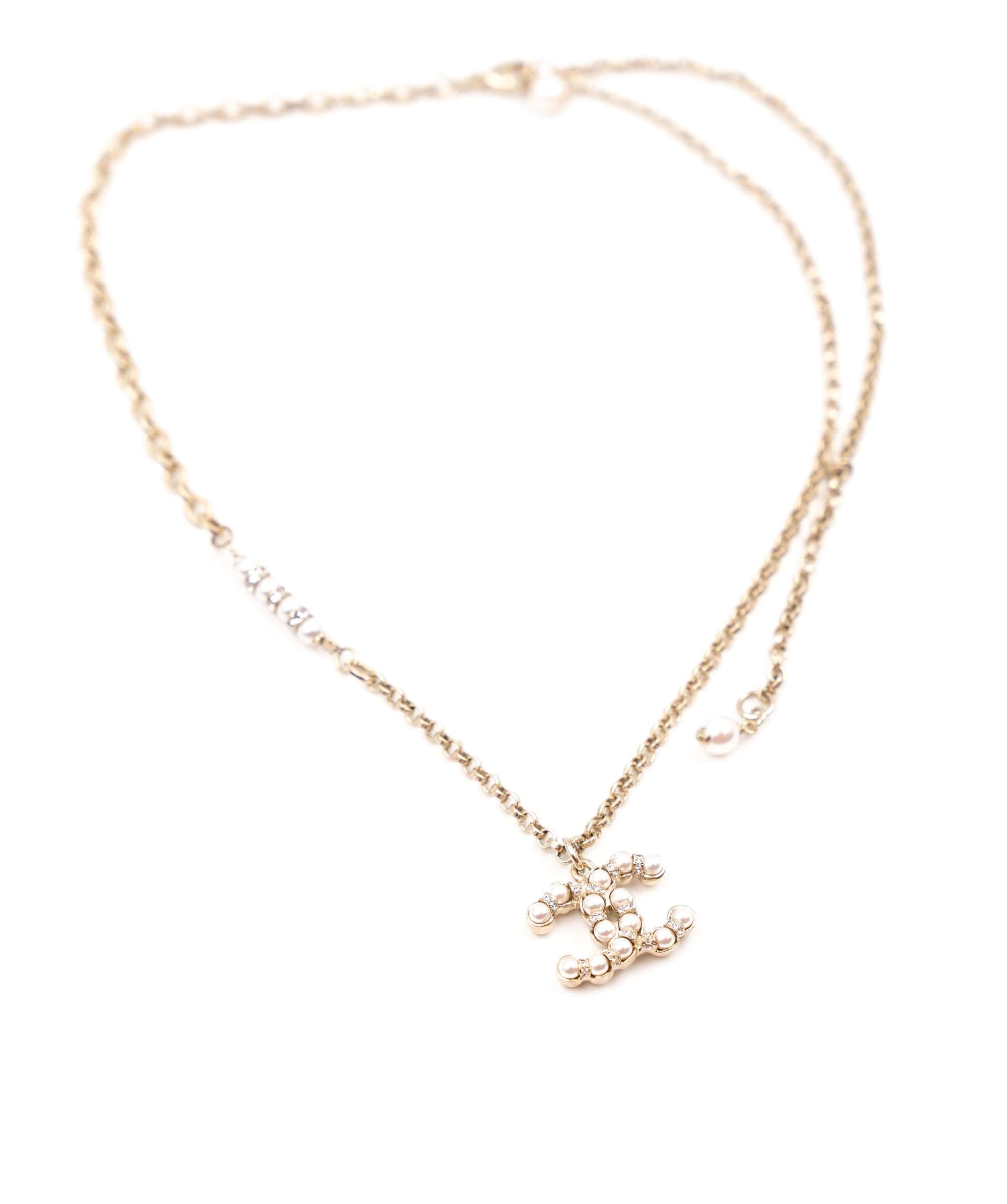 Chanel Chanel Pearl Diamonte Necklace AGL2344