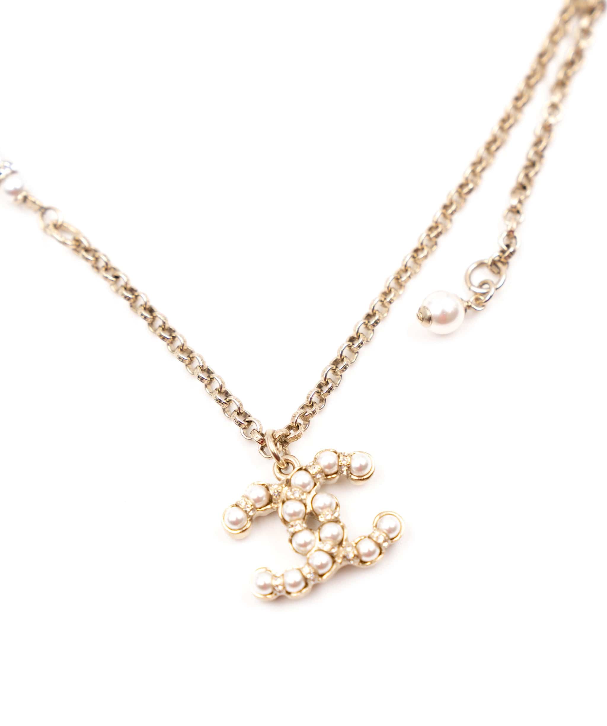 Chanel Chanel Pearl Diamonte Necklace AGL2344