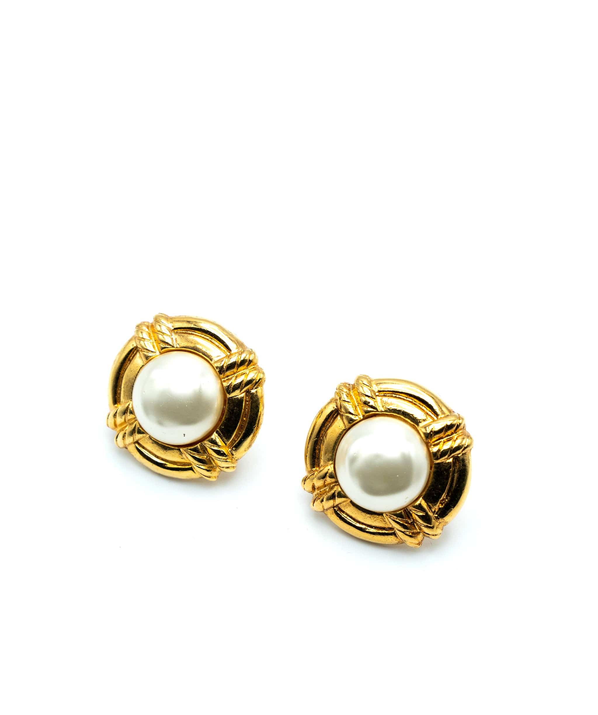 Chanel Chanel Pearl Earrings 80s