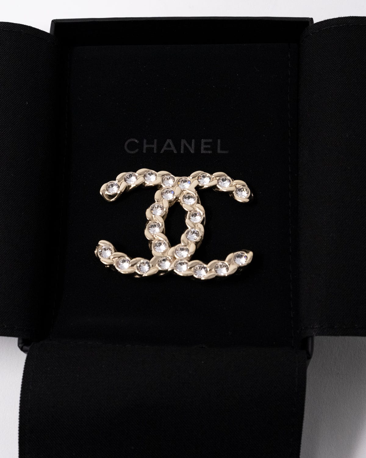 Chanel Chanel rhinestone brooch  - AGL2029