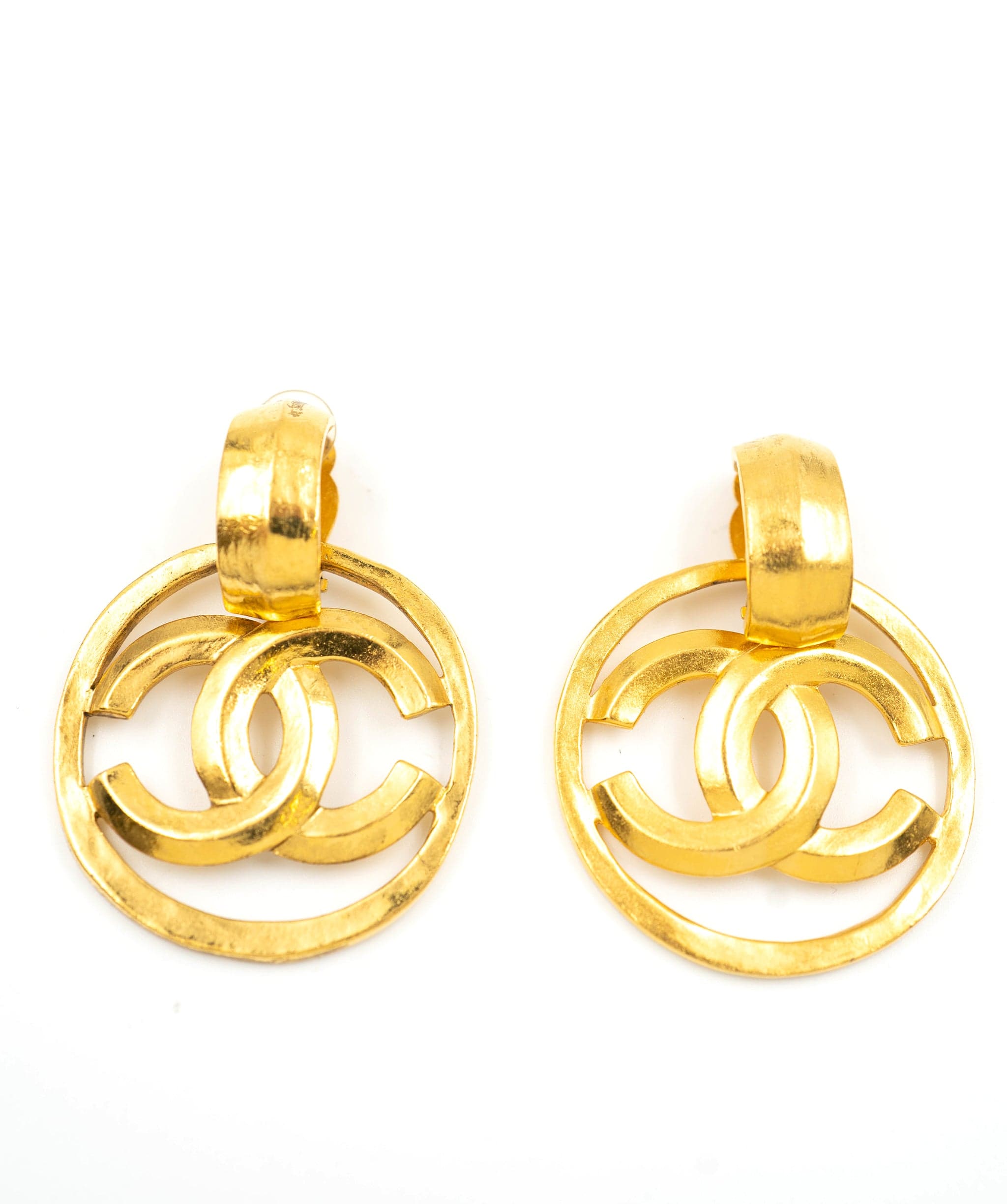 Chanel Chanel round CC logo drop clip on earrings - AWL3385