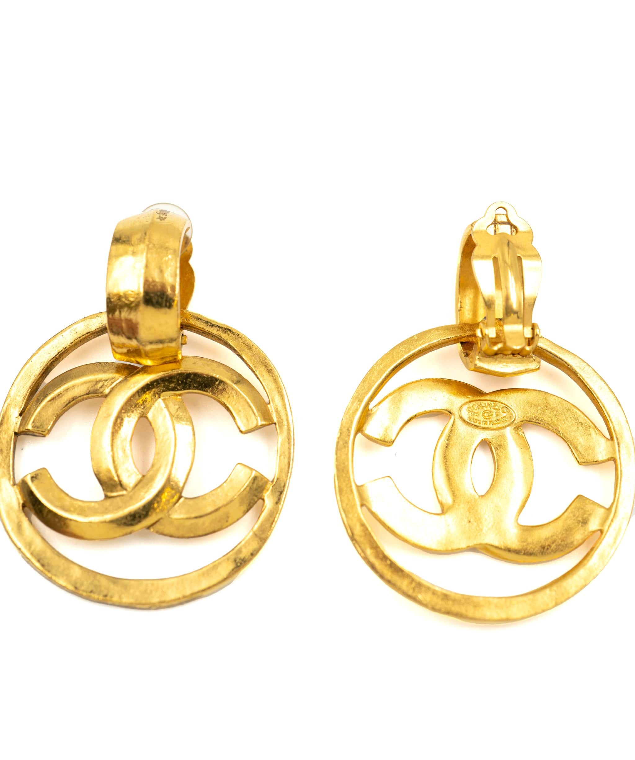 Chanel Chanel round CC logo drop clip on earrings - AWL3385