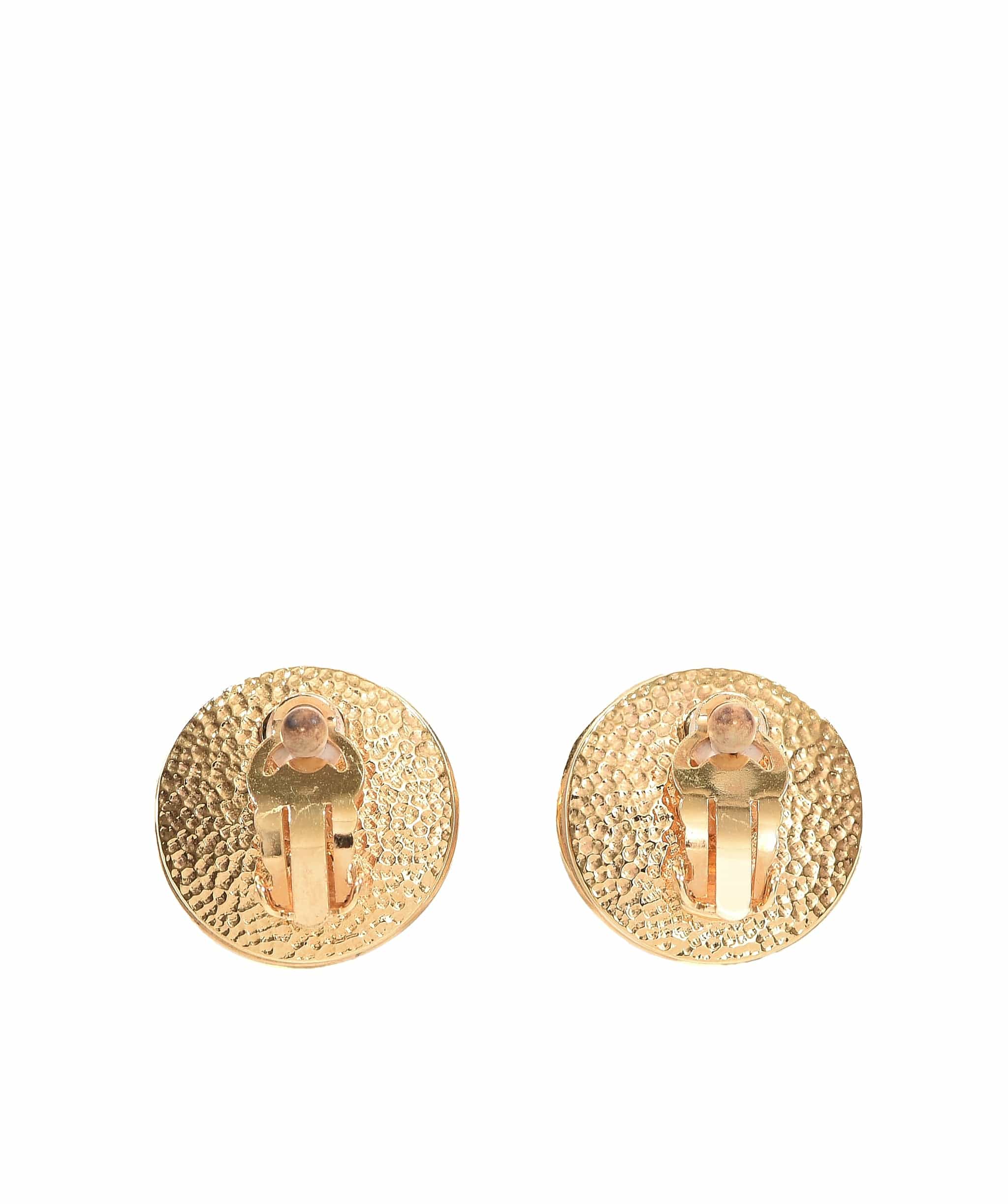 Chanel Chanel round pearl "CHANEL" earrings - AWL3577