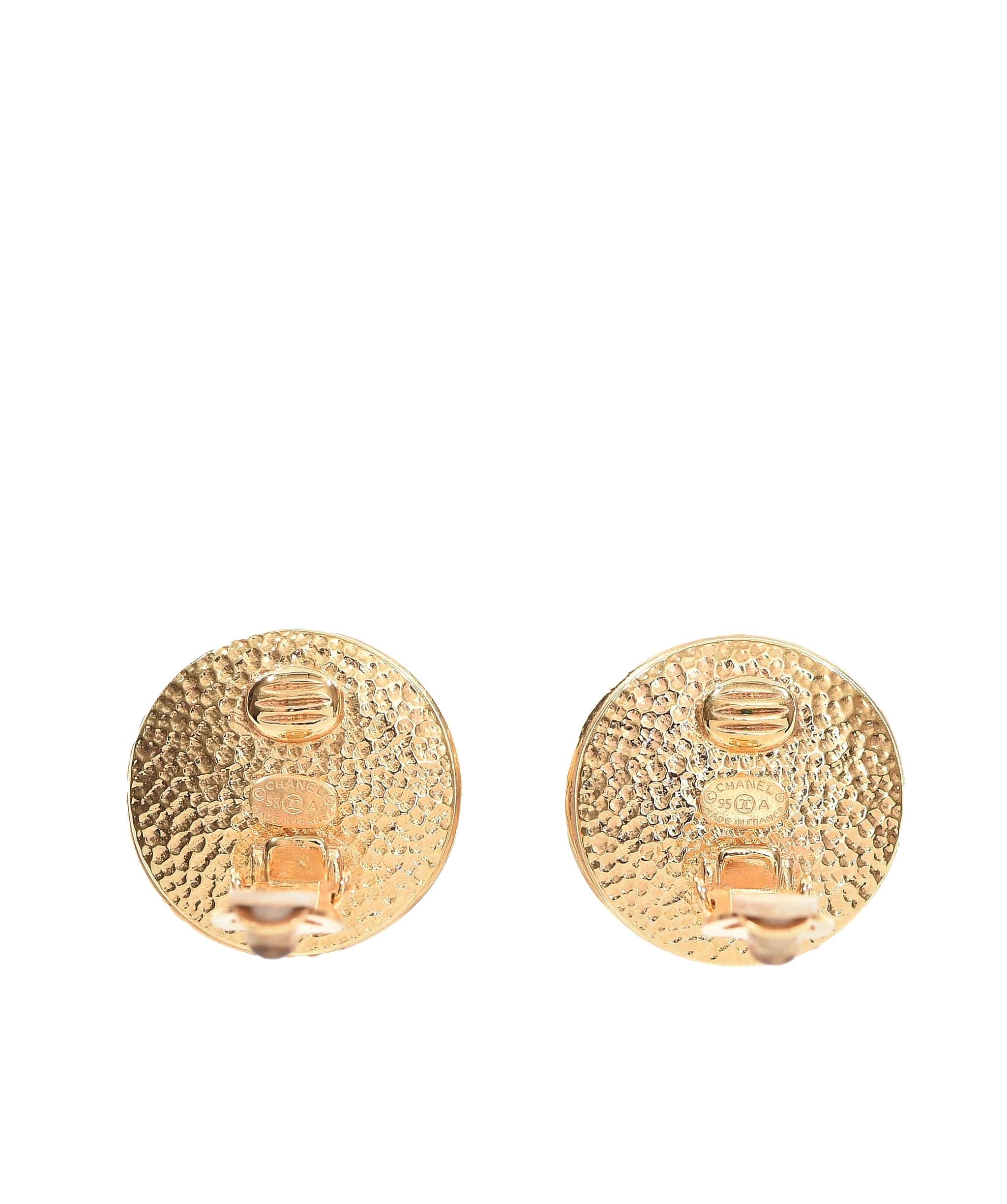 Chanel Chanel round pearl "CHANEL" earrings - AWL3577