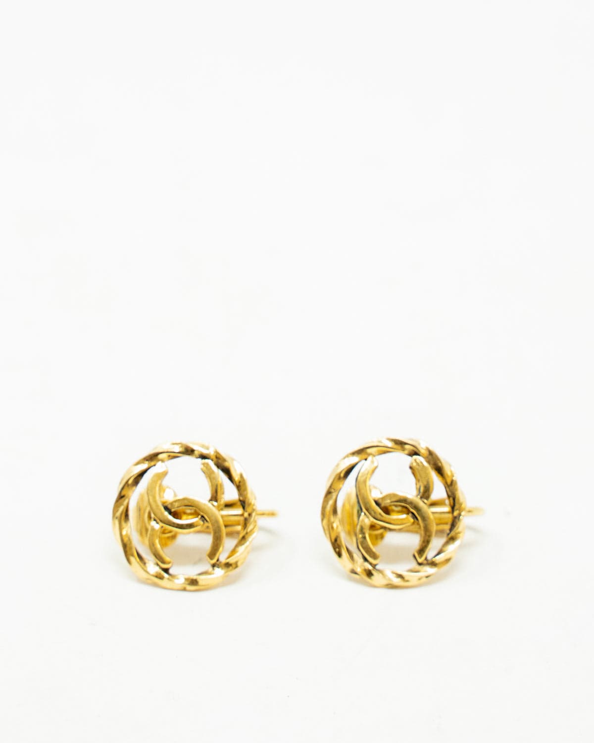 Chanel Chanel Round Small Cut Out CC Earrings ASL3367