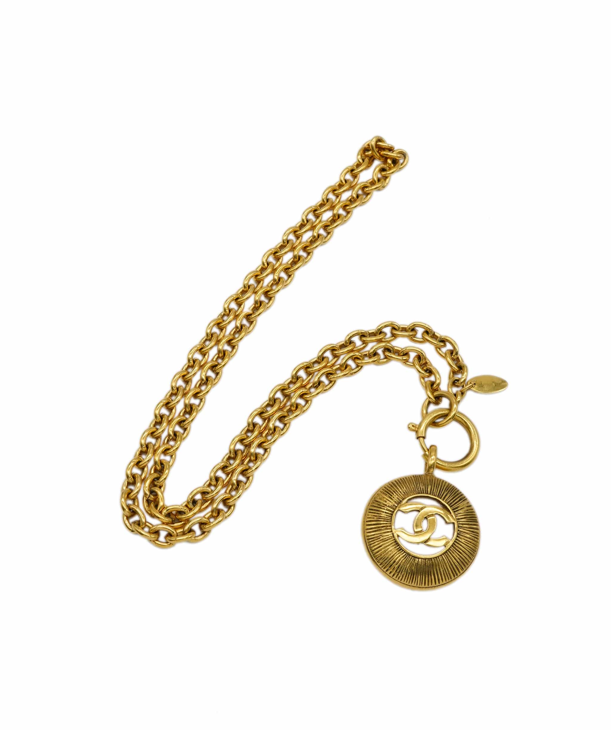 Chanel Chanel round sunburst CC logo necklace AEL1172