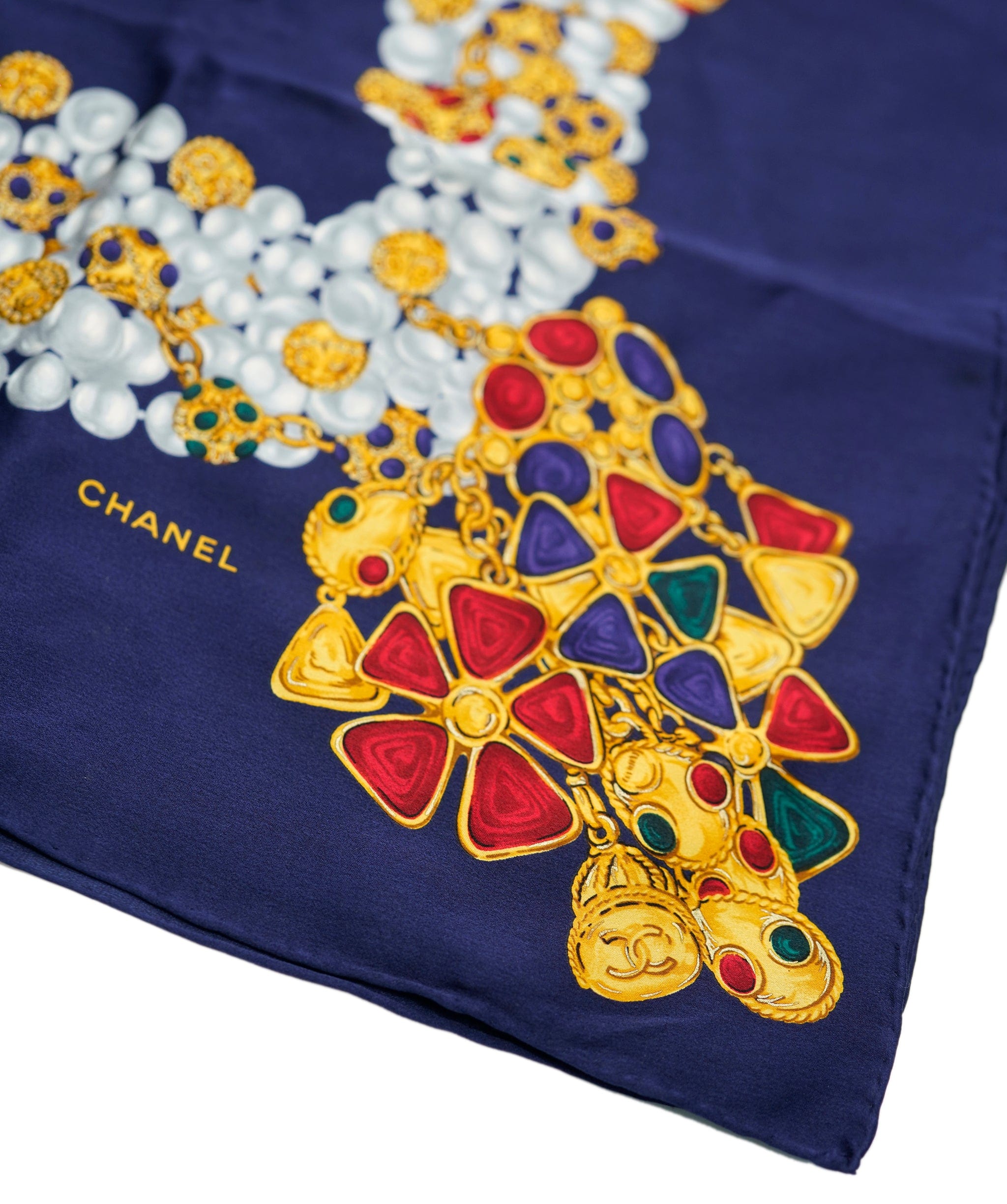 Chanel Chanel Scarf with Pearls and Gripoix stones AWL4378