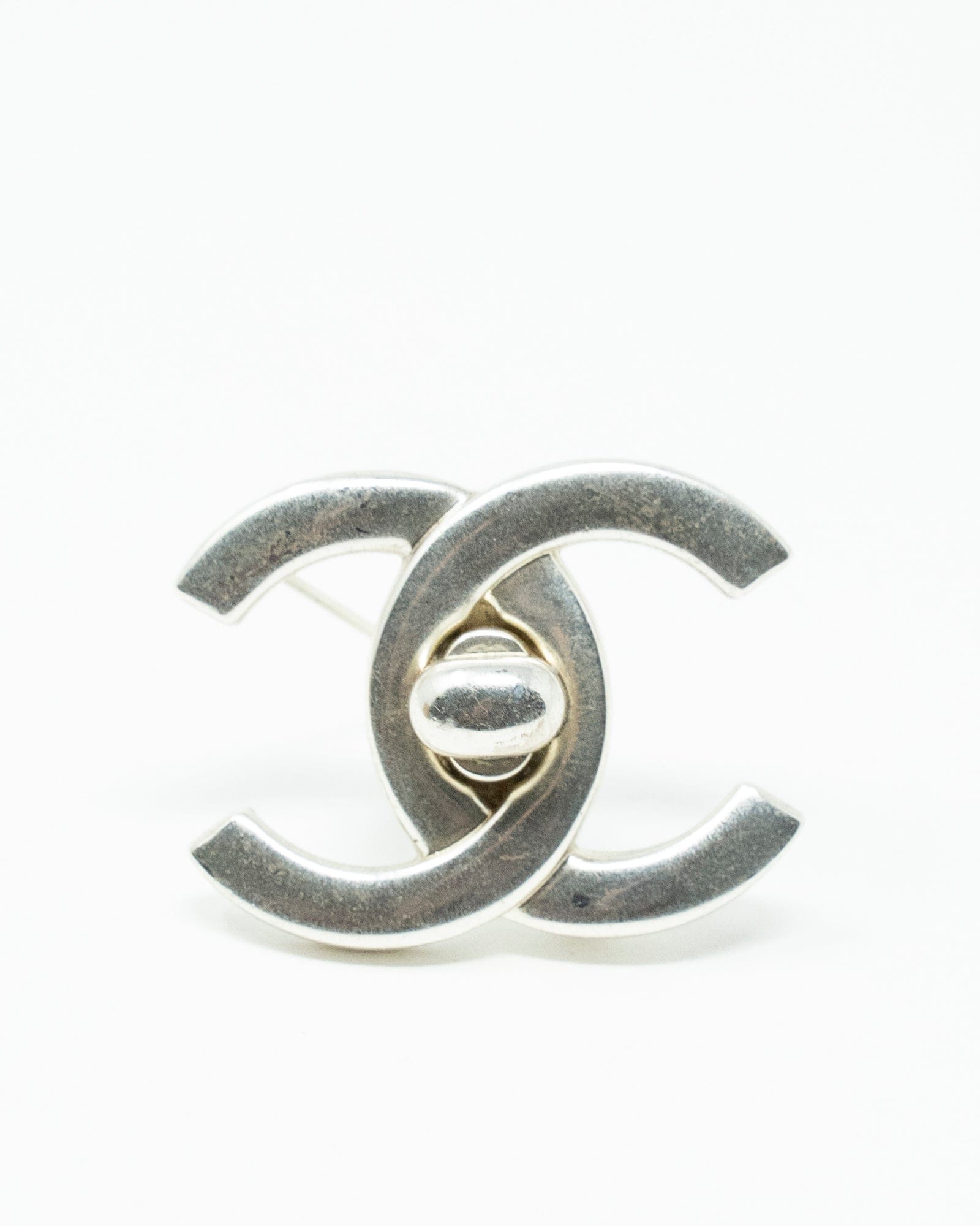 Chanel Chanel SILVER CC TURNLOCK BROOCH - AWL3412