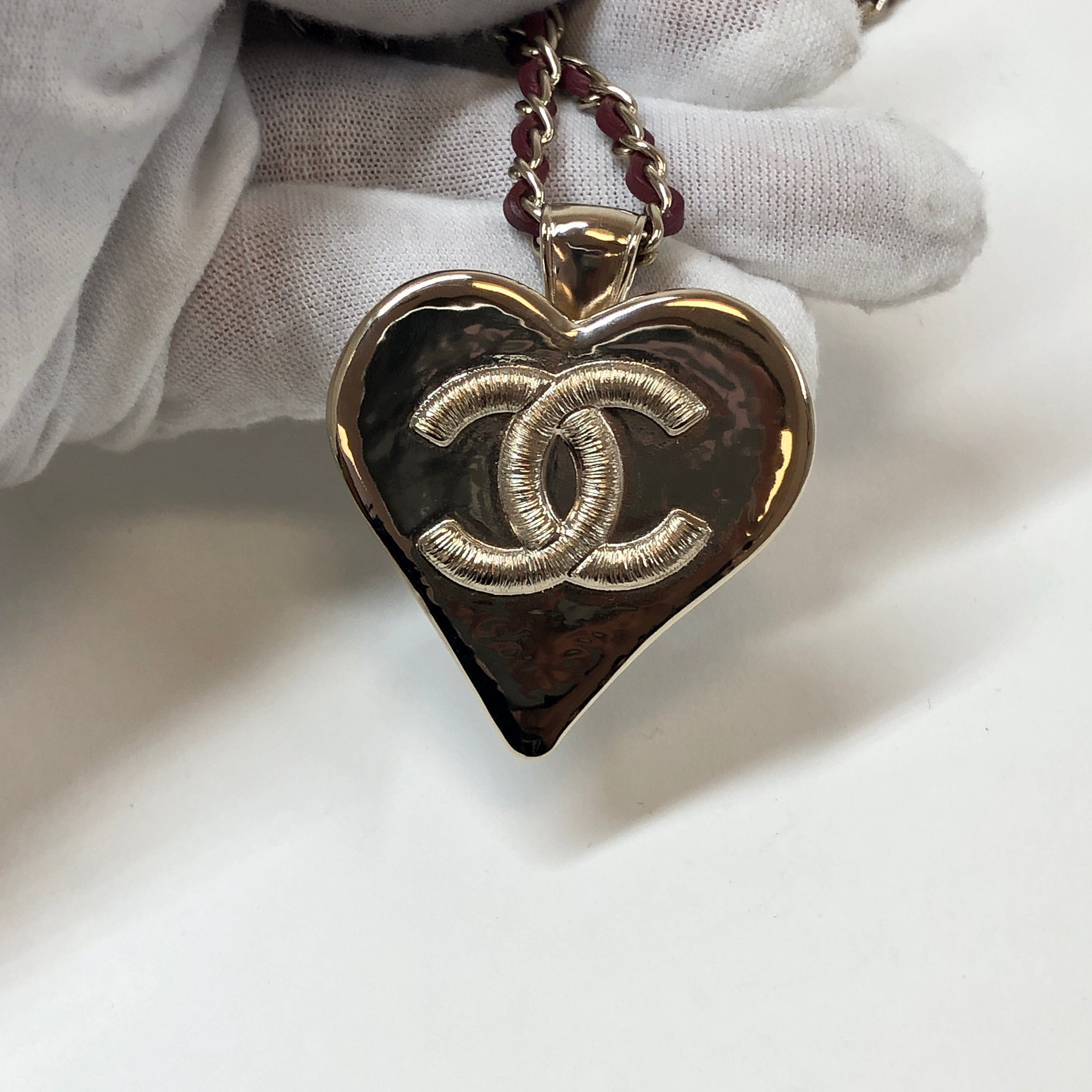 Chanel Chanel Silver Heart Necklace  PXL1119