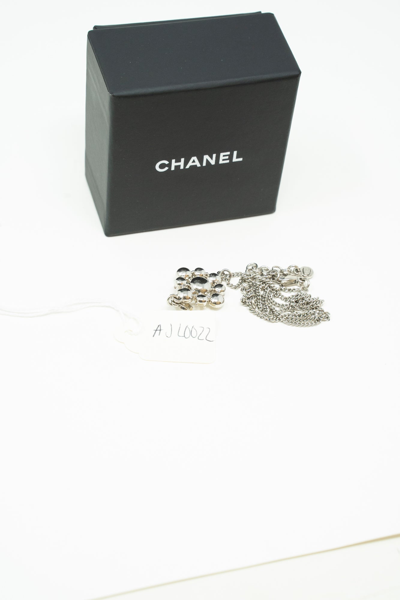 Chanel Chanel silver plated necklace with crystal pendant and CC logo. AJL0022