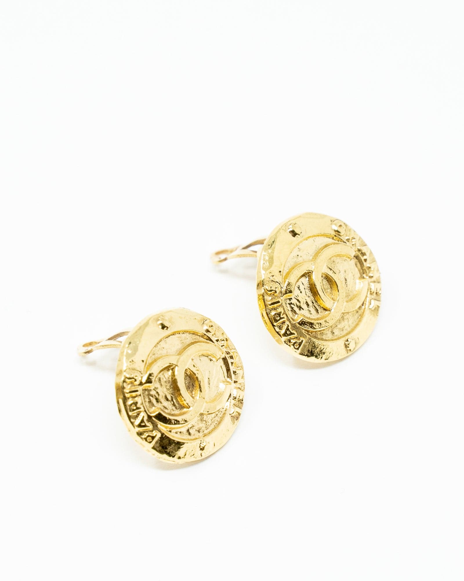 Chanel CHANEL SMALL CC LOGO EARRINGS - AWL3410