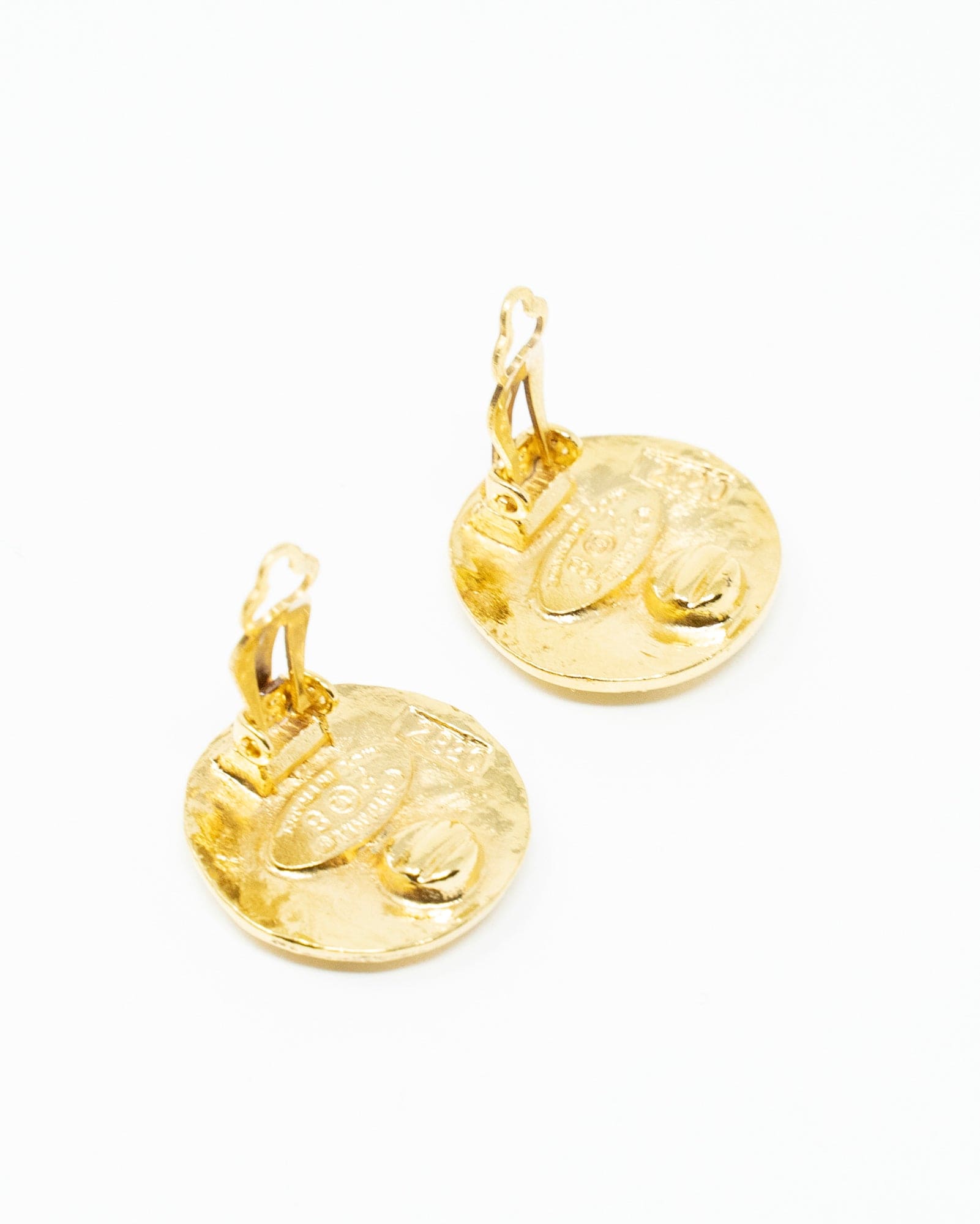 Chanel CHANEL SMALL CC LOGO EARRINGS - AWL3410