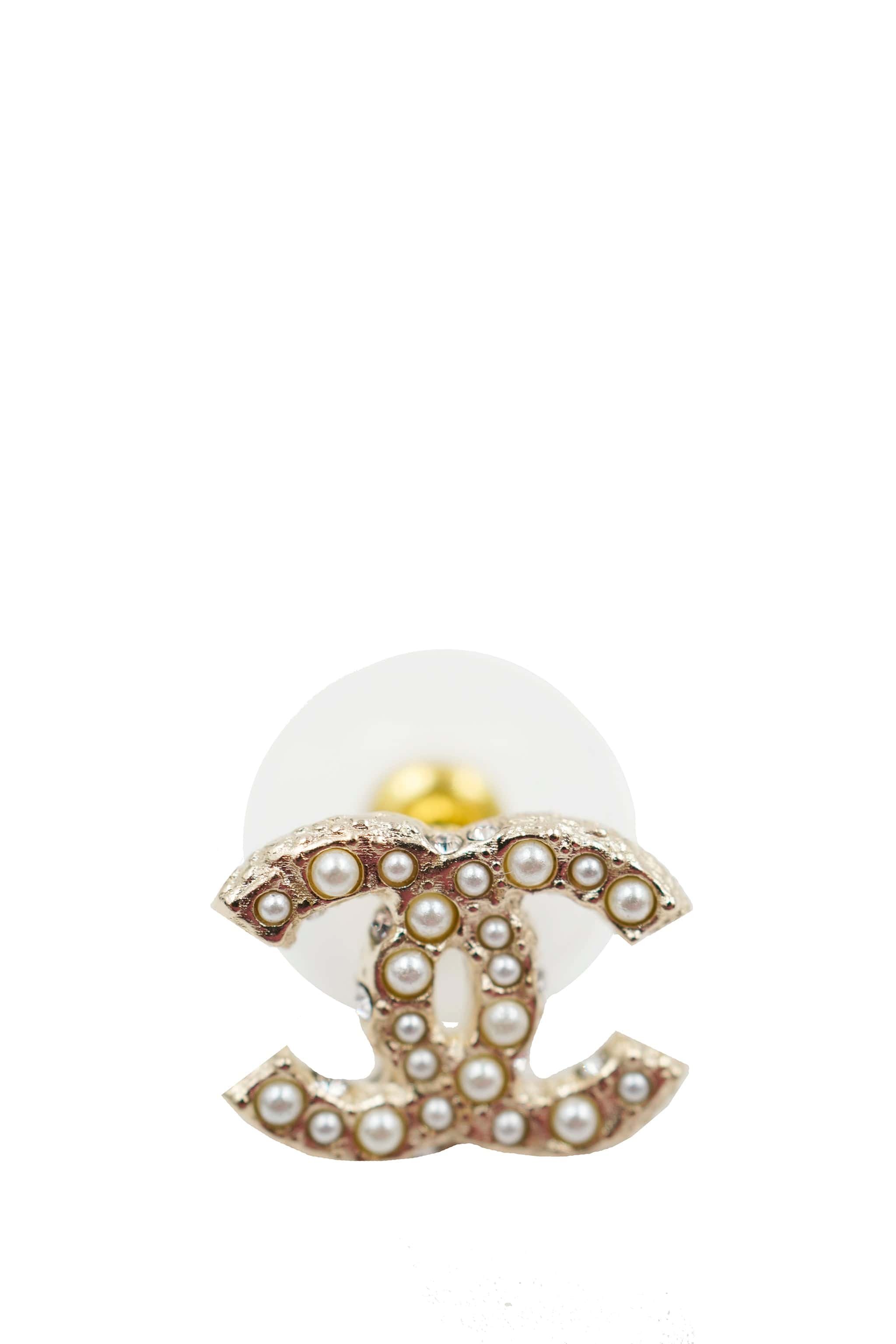 Chanel Chanel stud earrings with pearl cc AVL1009