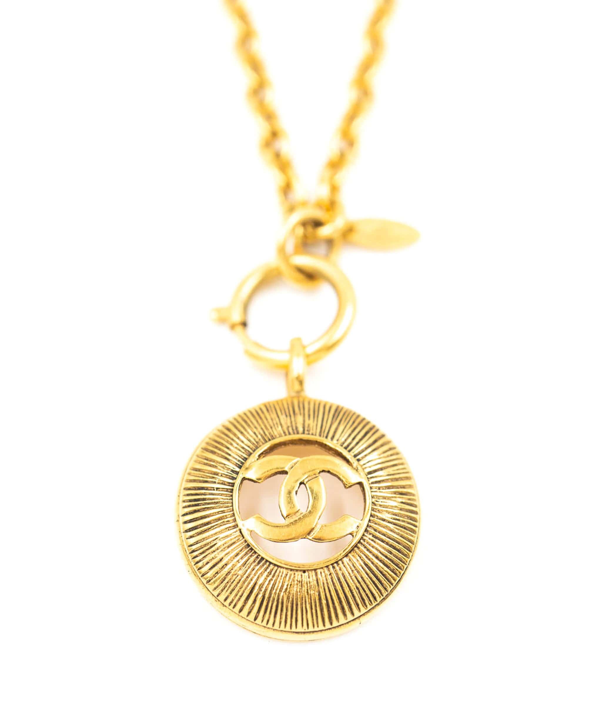 Chanel chanel sunburst necklace ALL0128