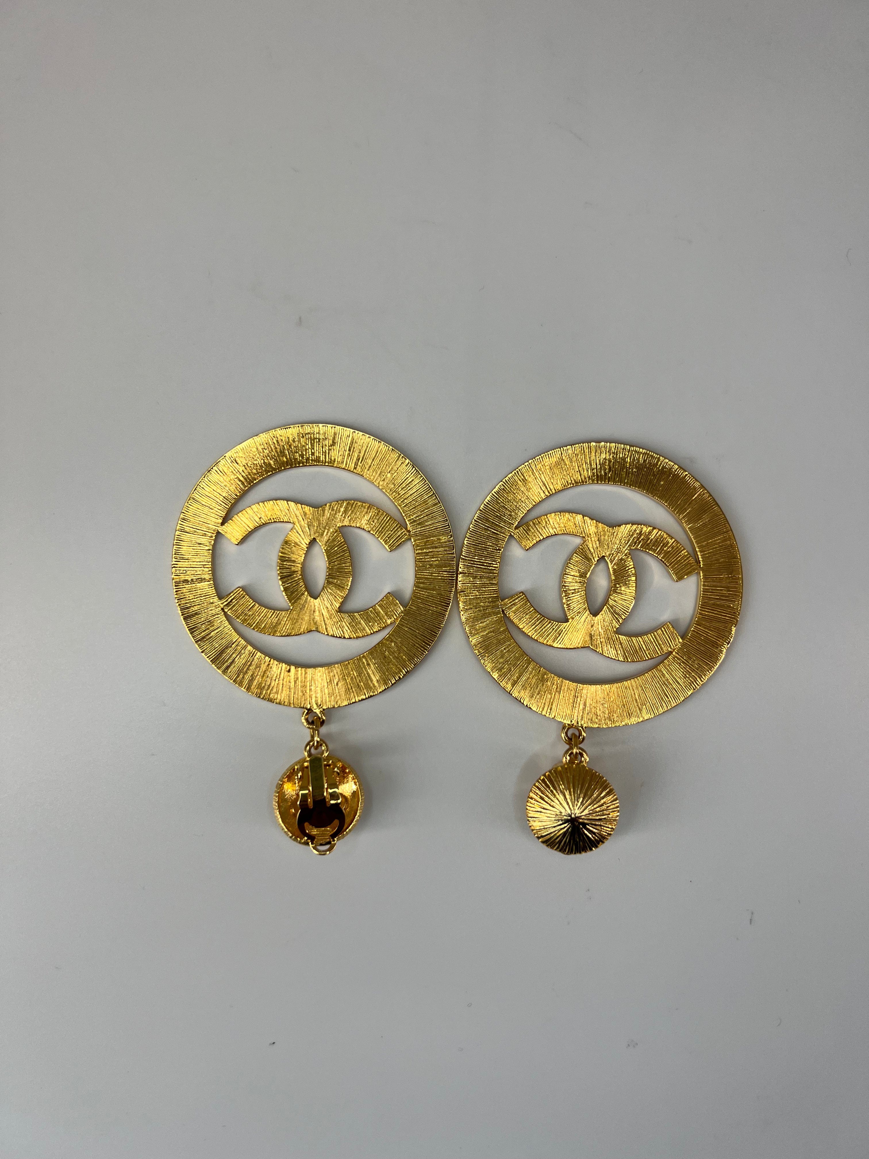 Chanel chanel-sunburst-round-earrings-RJC1210