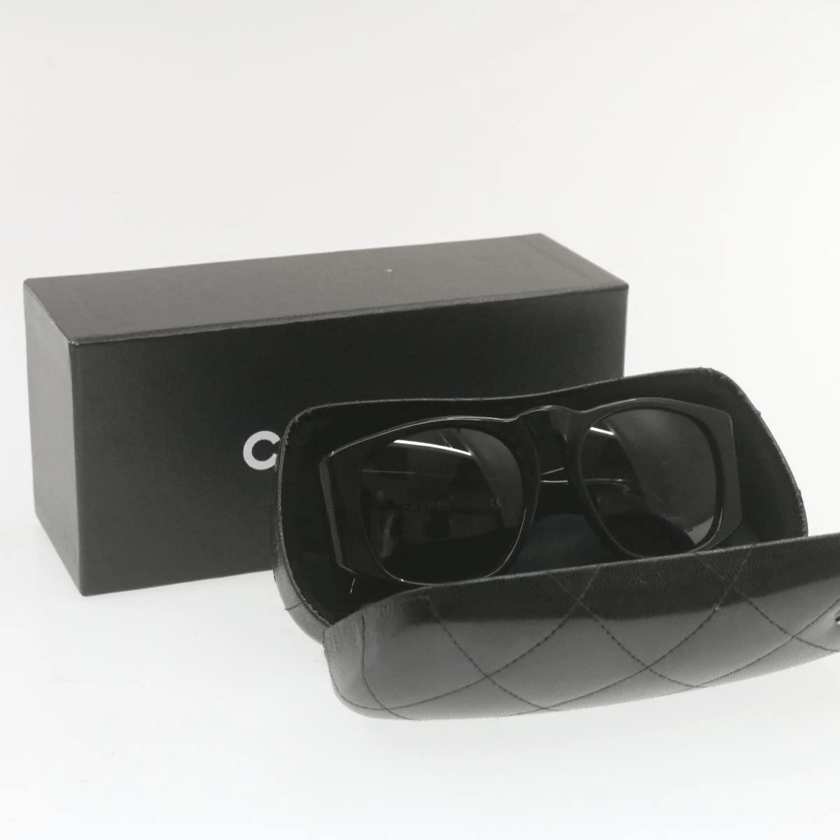 Chanel CHANEL Sunglasses Black CC Auth ar3537