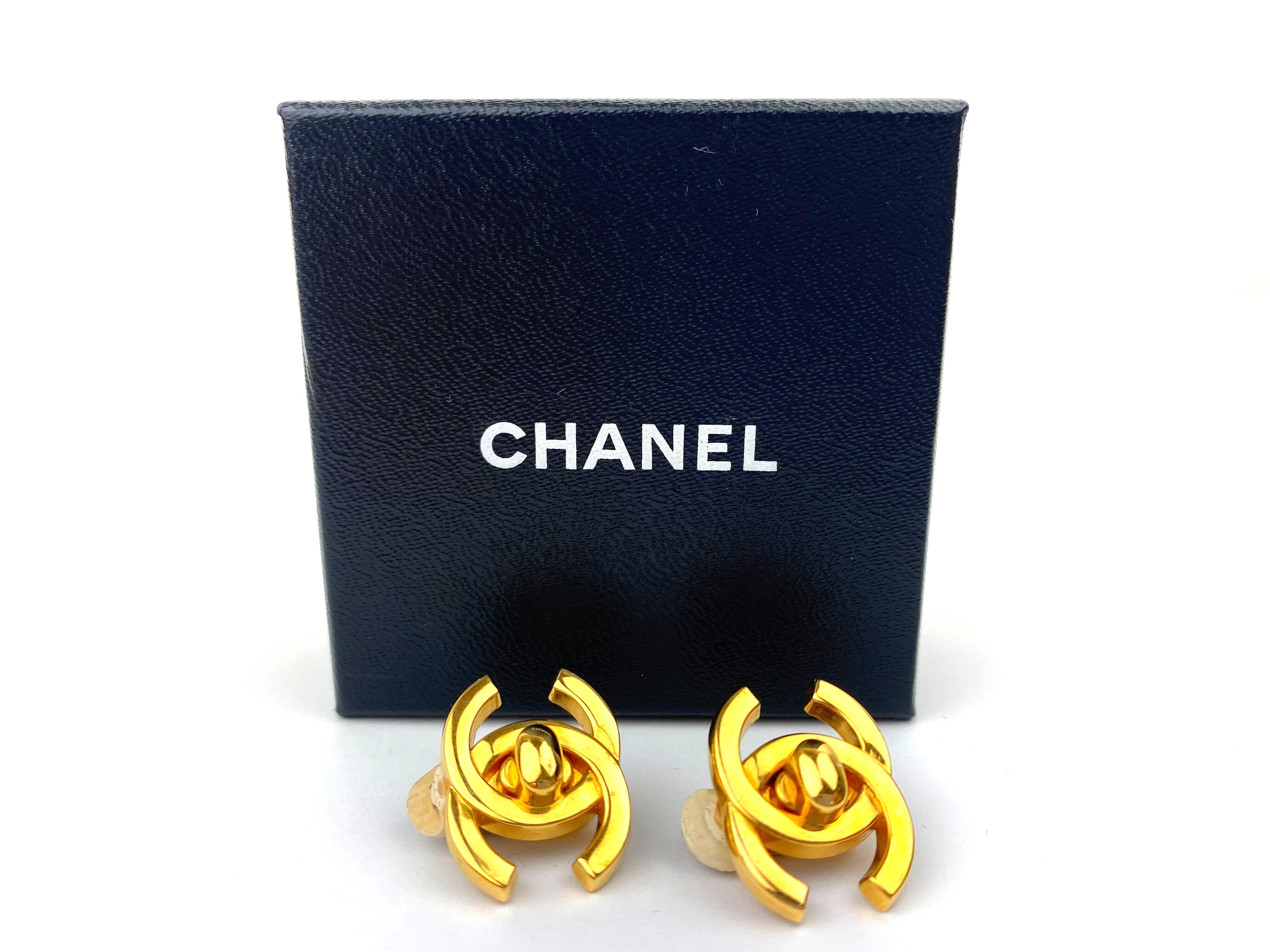 Chanel Chanel Turn Lock Earrings 95 A ASL2975