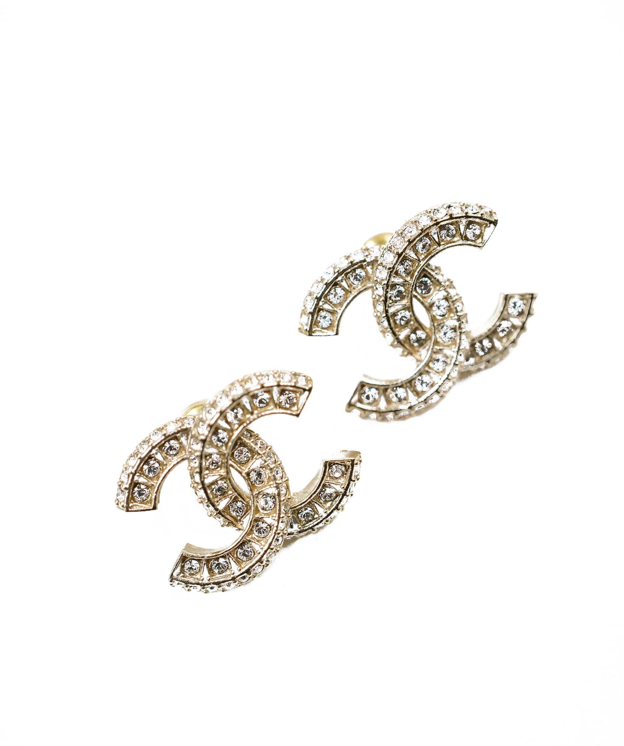 Chanel Chanel turn lock earrings ALL0207