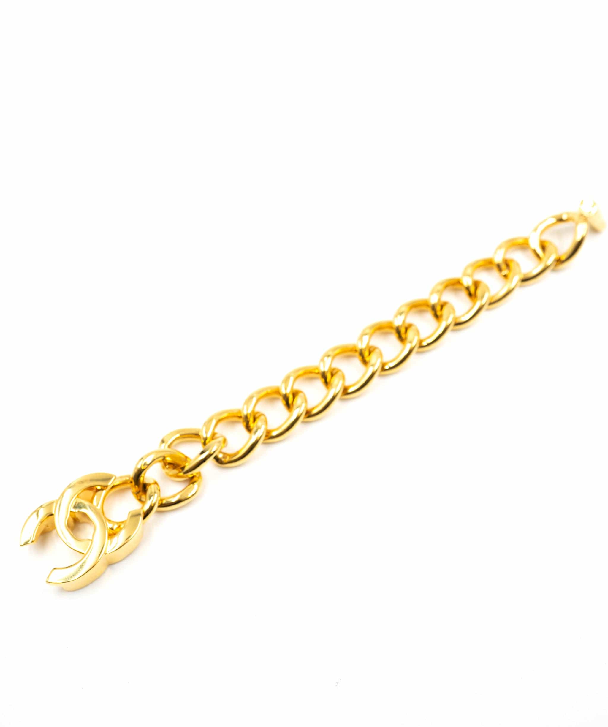 Chanel Chanel turnlock CC bracelet GOLD - AWL3466