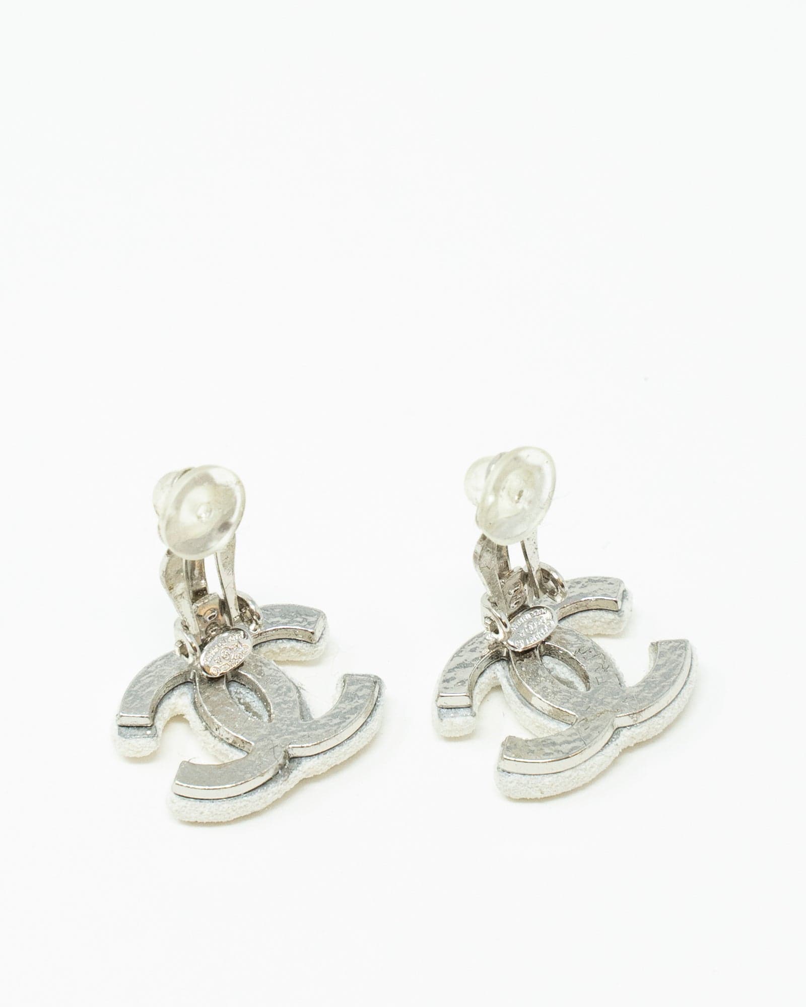 Chanel Chanel White Ceramic Clip On Earrings - ASL2896