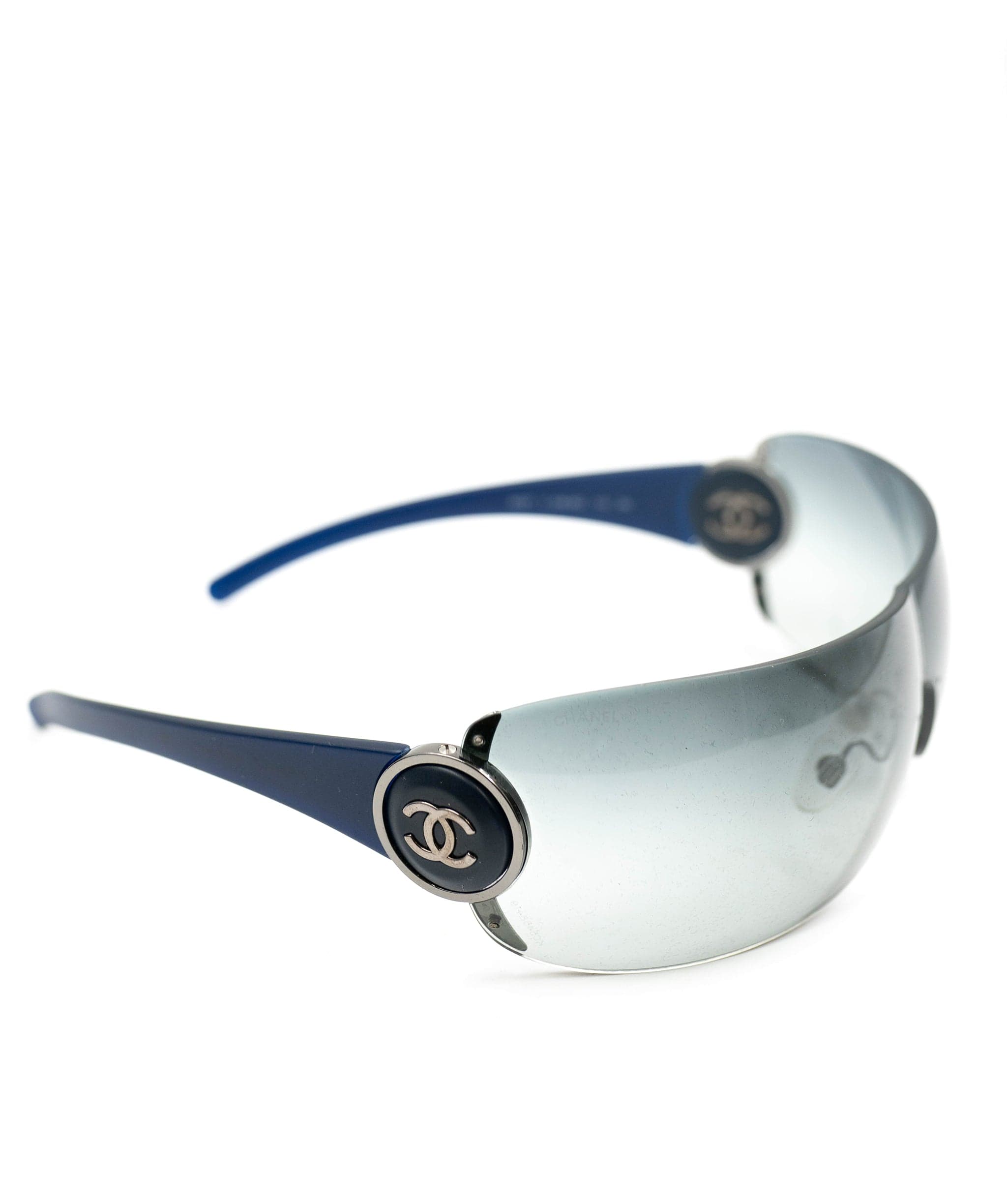 Chanel Chanel Y2K visor style sunglasses in navy. AGC1404